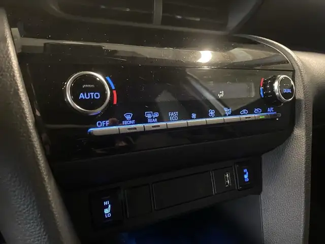 Toyota Yaris view 11