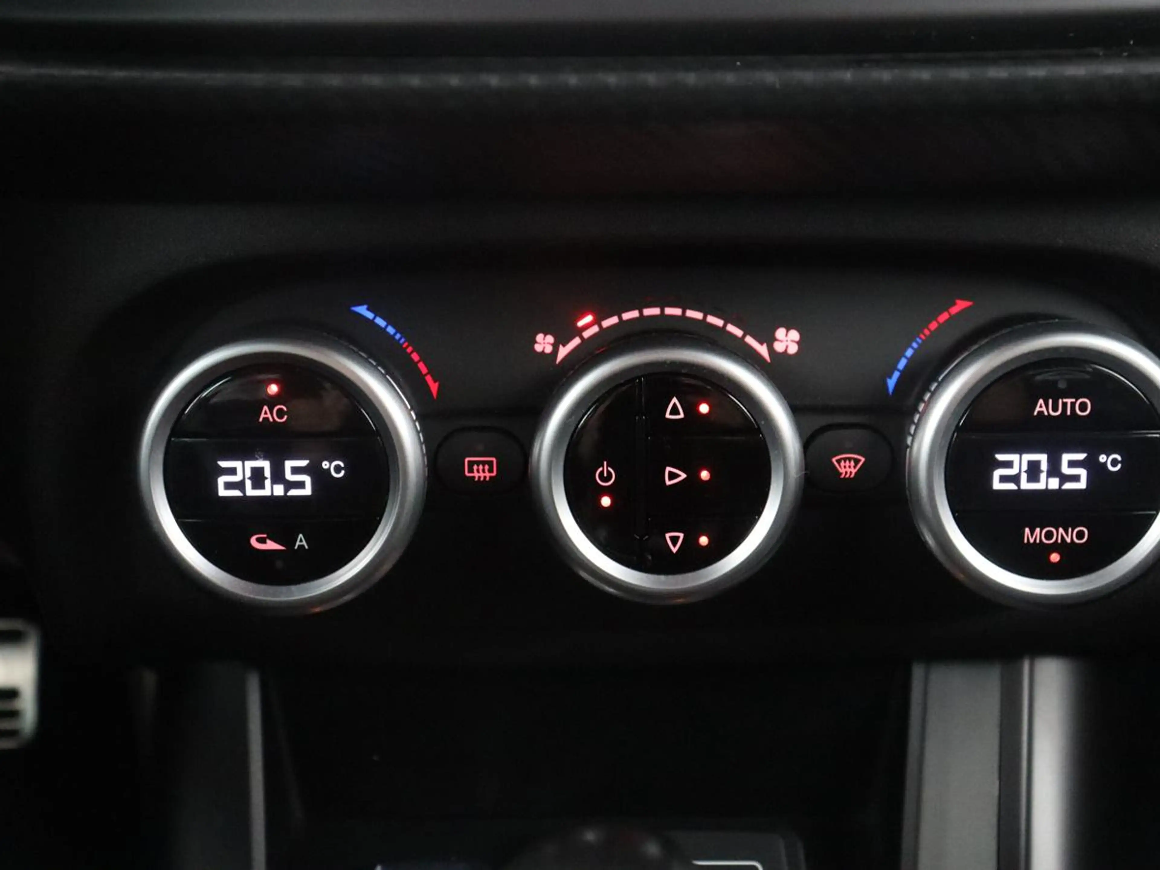 Alfa Romeo Giulietta 1.6 JTDm Super Veloce | Automaat | Stoelverwarming — photo 13