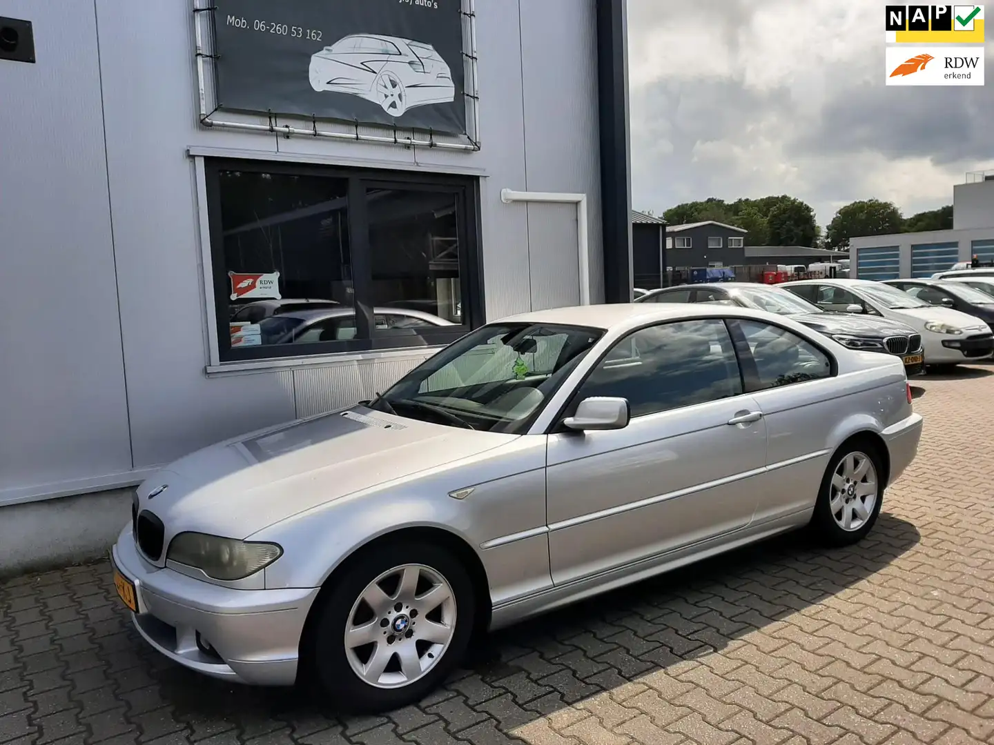 BMW 318 3-serie Coupé 318Ci Executive Grijs - 1