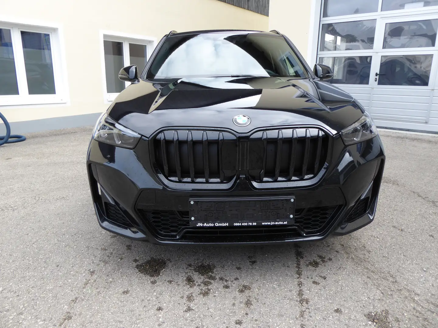 BMW X1 20 d xDrive M Sport Pro Paket Schwarz - 2