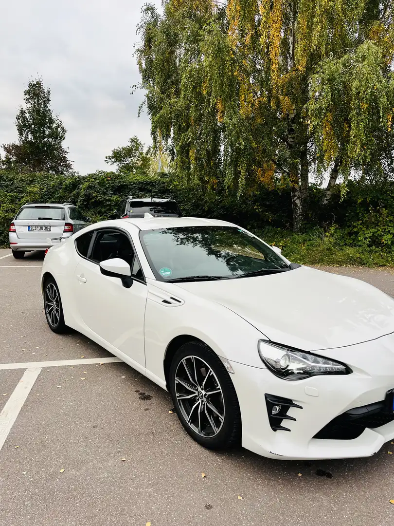 Toyota GT86 Automatik - Mit noch gültig Garantie. Weiß - 1