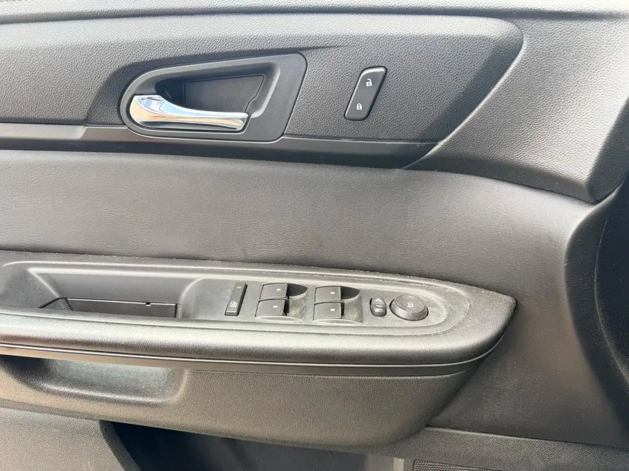 GMC Acadia снимка GMC Acadia