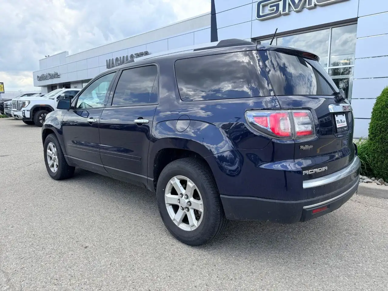 GMC Acadia снимка GMC Acadia