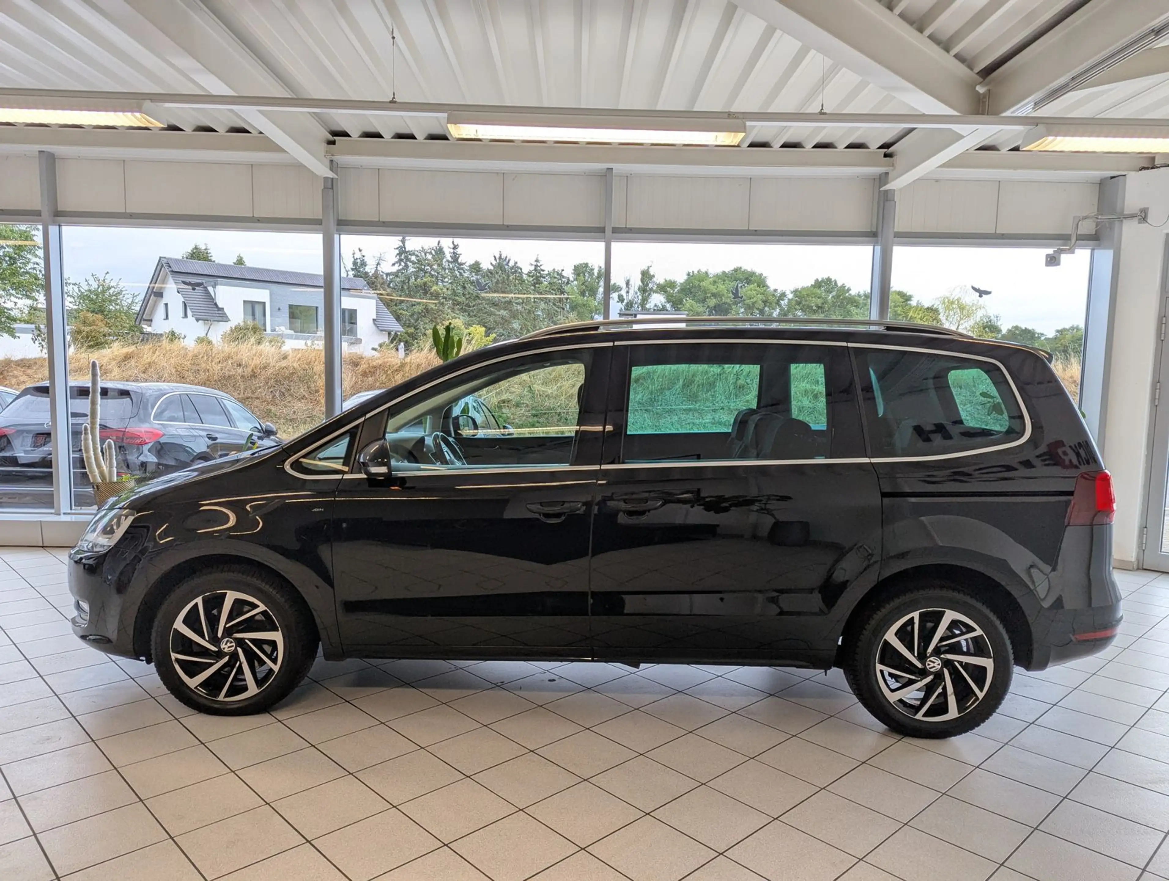 Volkswagen Sharan 2.0 TDI DSG Join Pano StHz. 7-Sitze AHK — photo 4