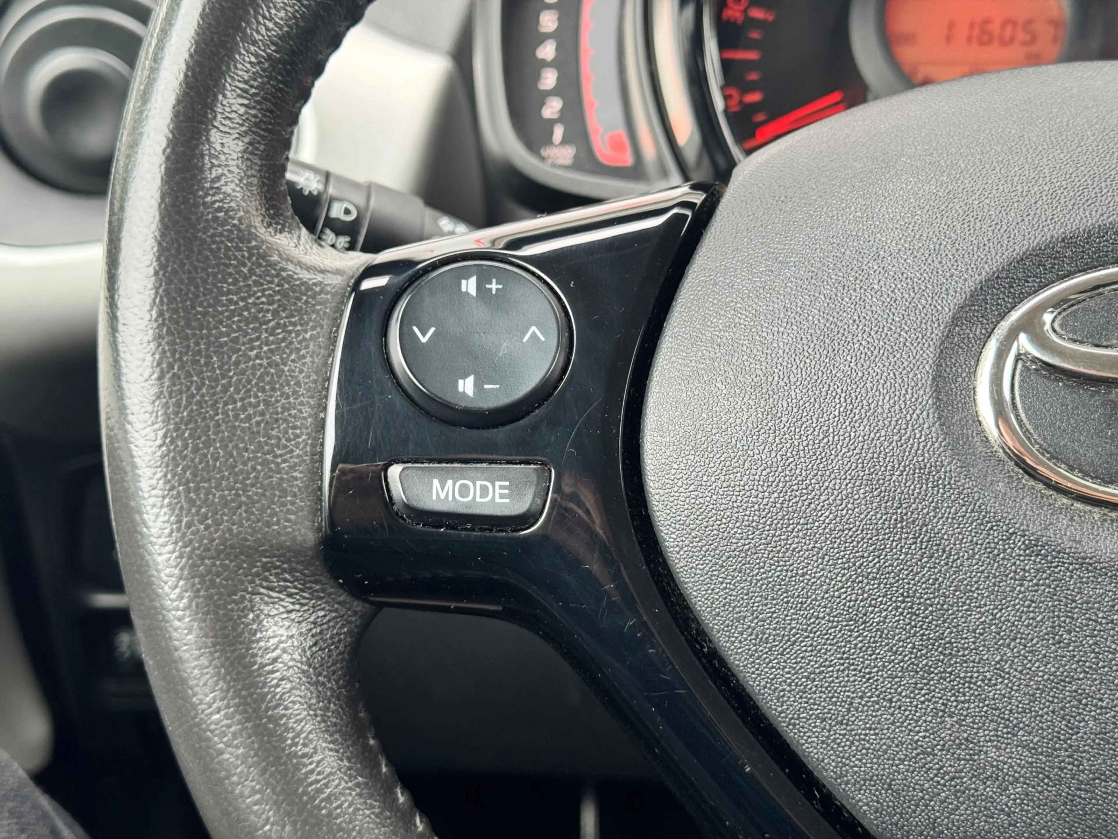 Toyota Aygo 1.0 VVT-i x-play Airco/Elektrische ramen — photo 16