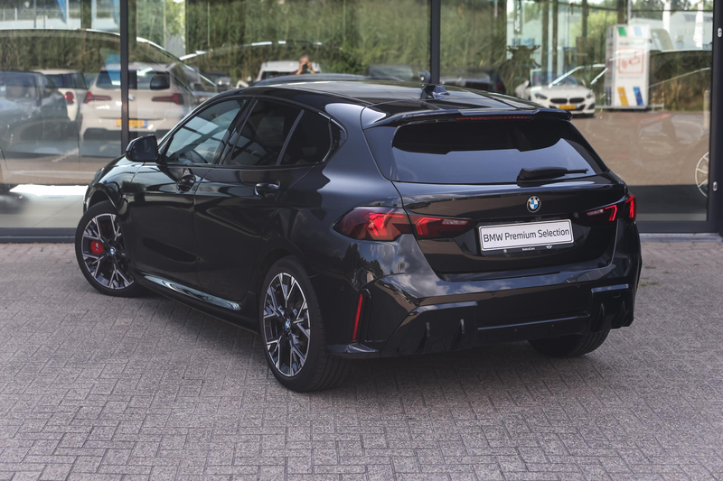 BMW 120 1 Serie M Sport Automaat / Sportstoelen / Comfort — photo 2