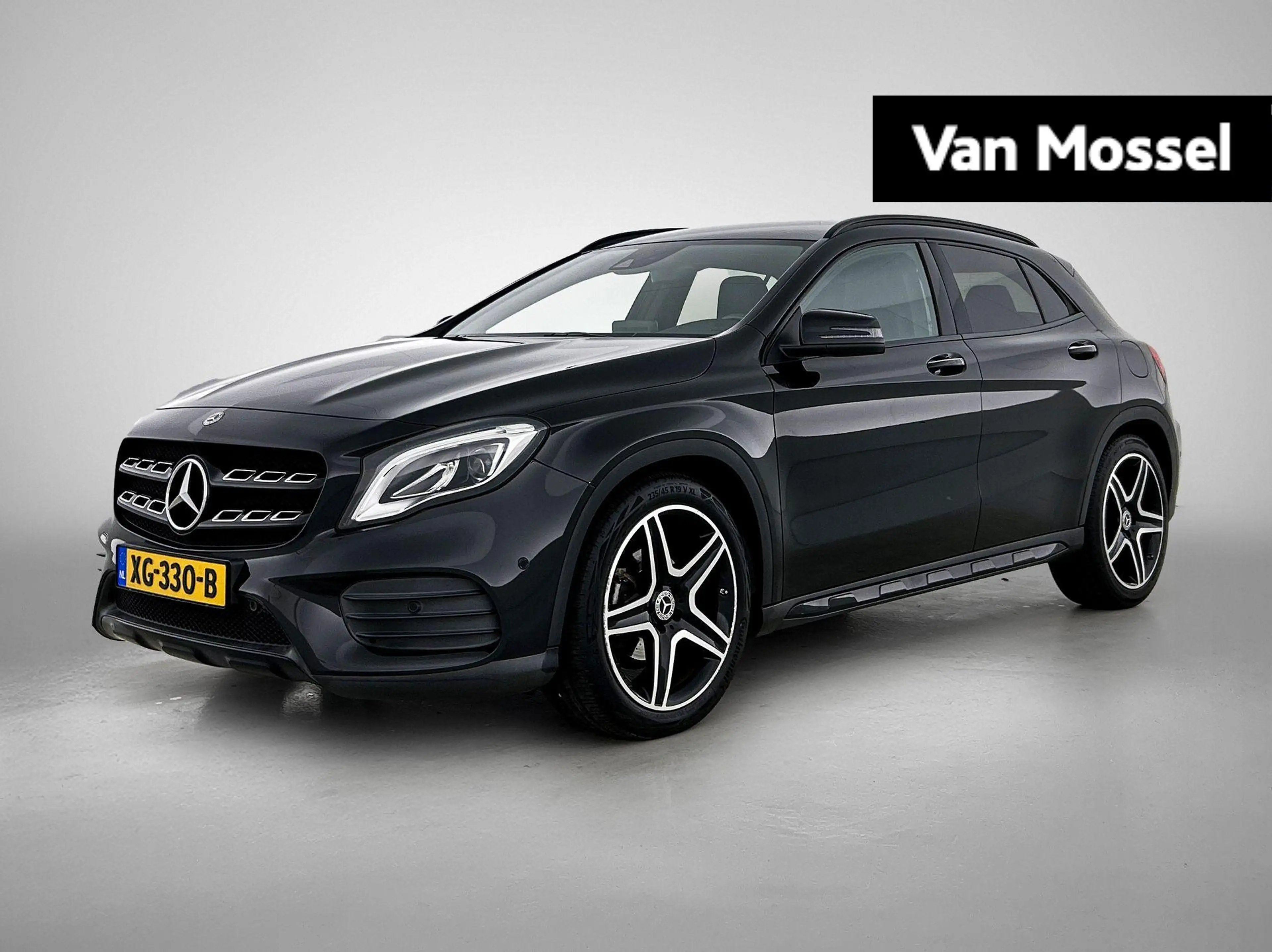 Mercedes-Benz GLA 180 Business Solution AMG
