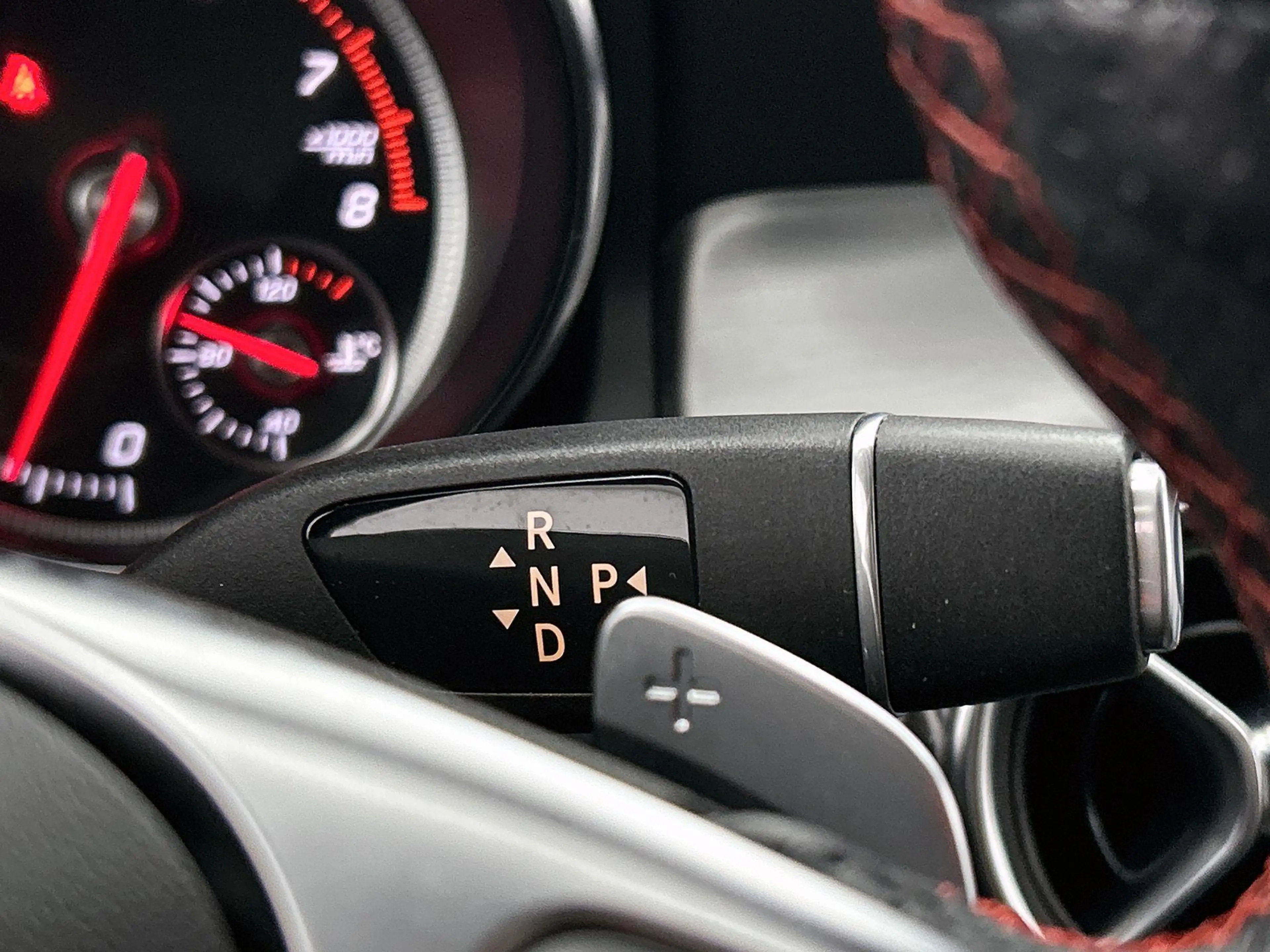 Mercedes-Benz GLA 180 Business Solution AMG — photo 12
