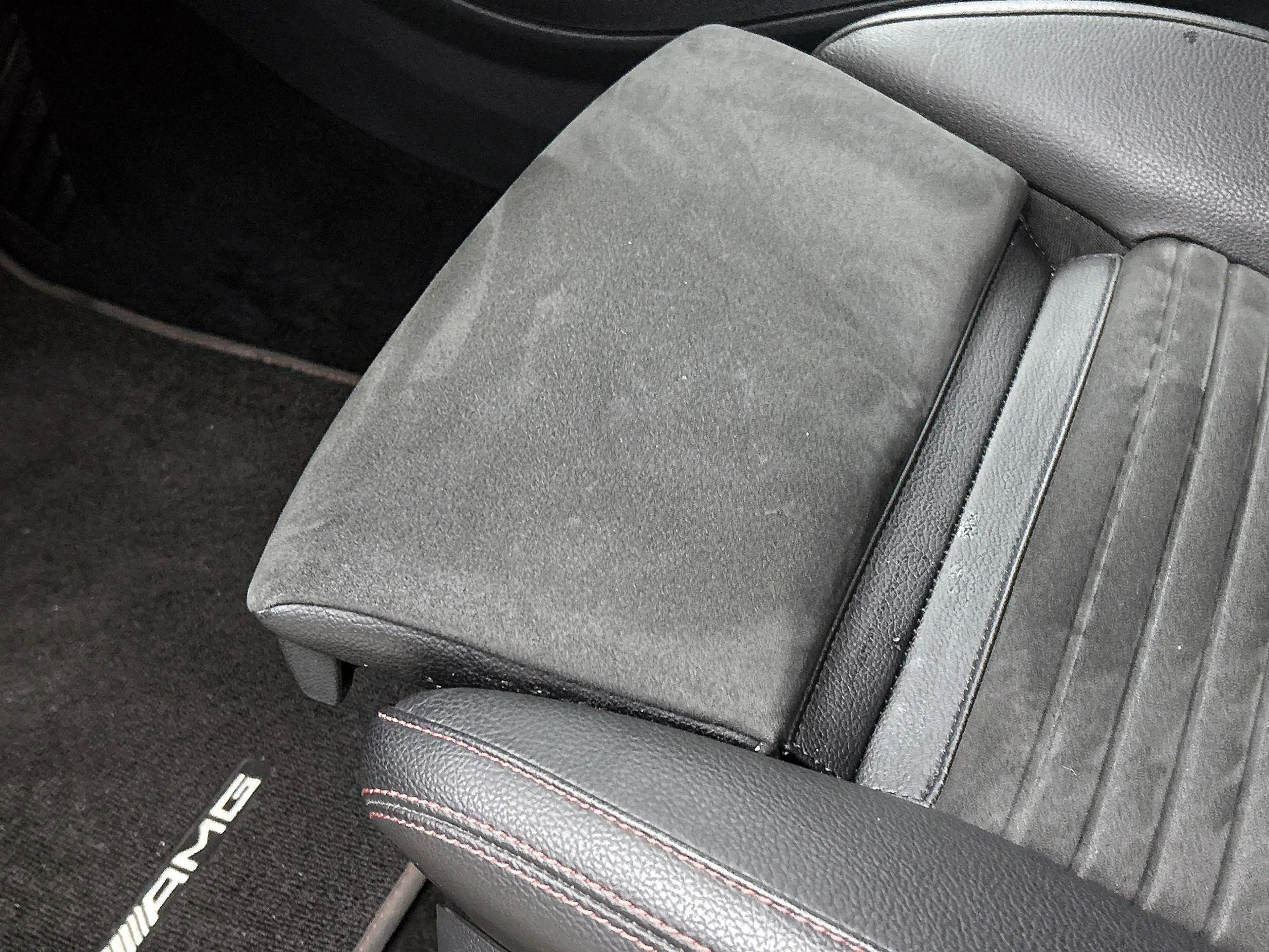 Mercedes-Benz GLA 180 Business Solution AMG — photo 10