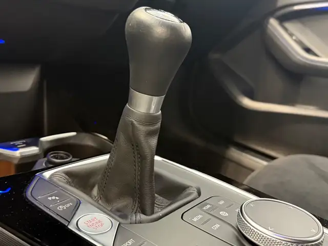 BMW 1 Series view 16