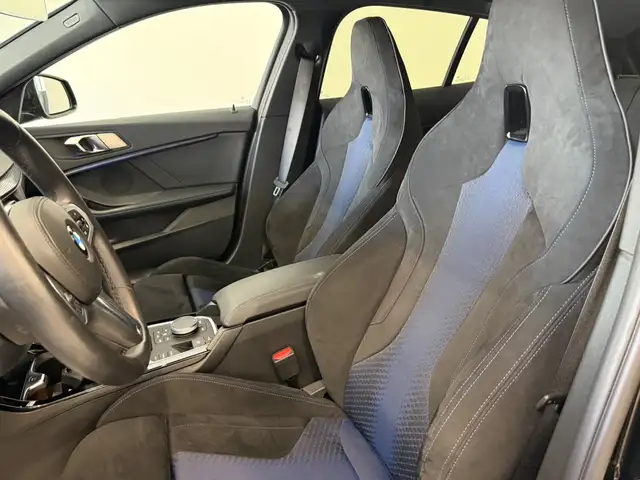 BMW 1 Series view 12