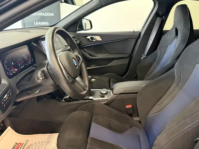 BMW 1 Series view 11