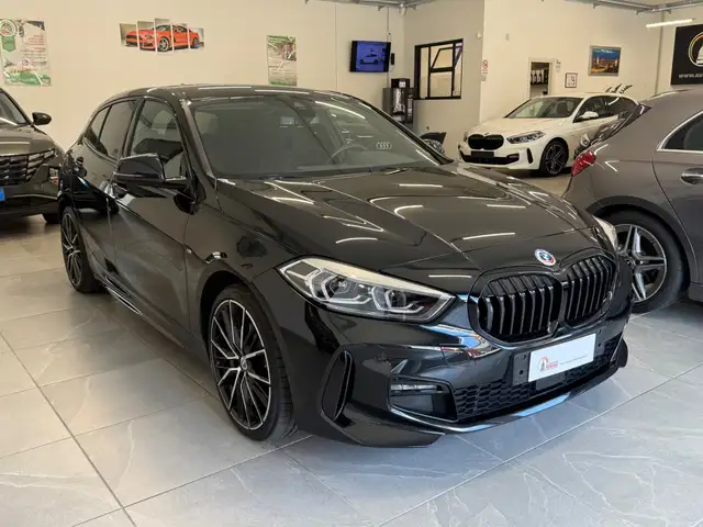 BMW 1 Series view 3
