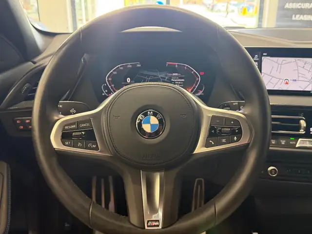 BMW 1 Series view 17