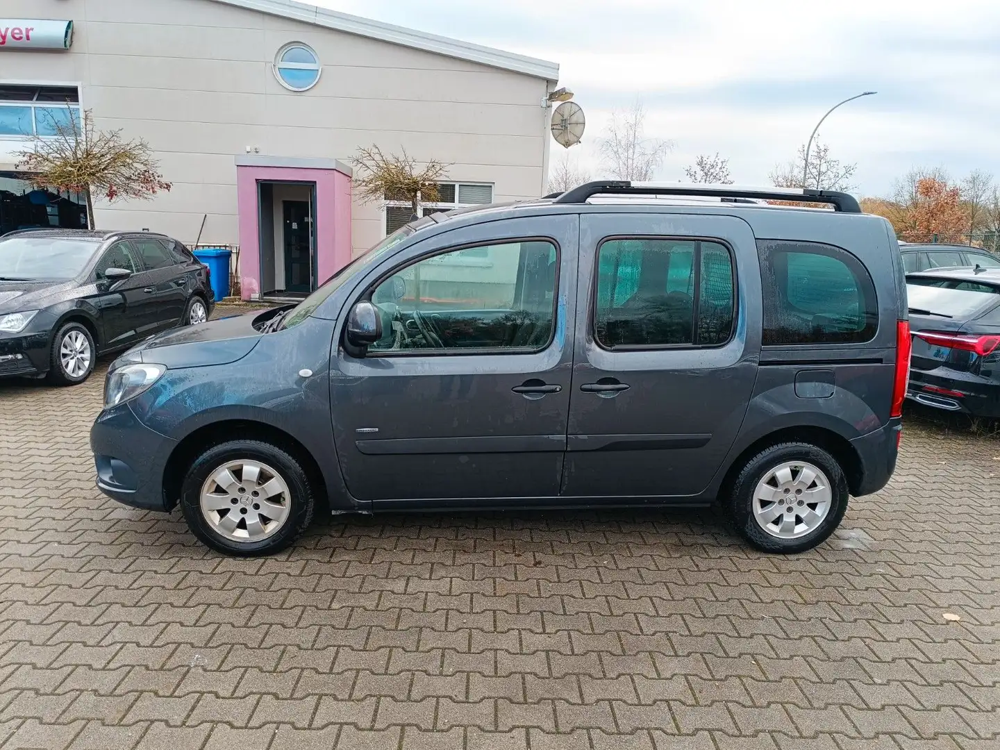 Mercedes-Benz Citan Tourer Kombi 112 lang Šedá - 1