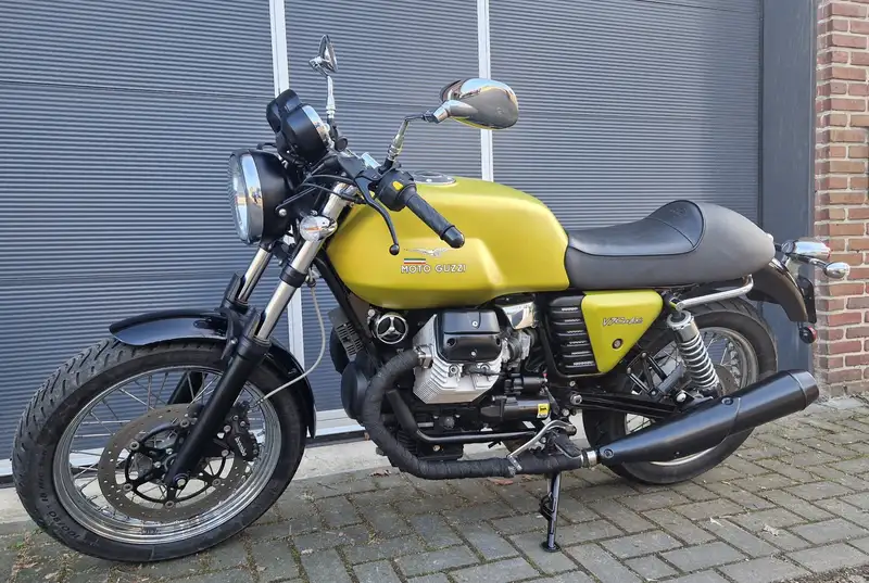 Moto Guzzi V 7 - foto 2