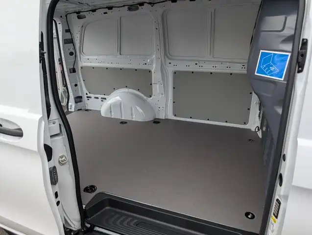 Mercedes-Benz Evito view 23