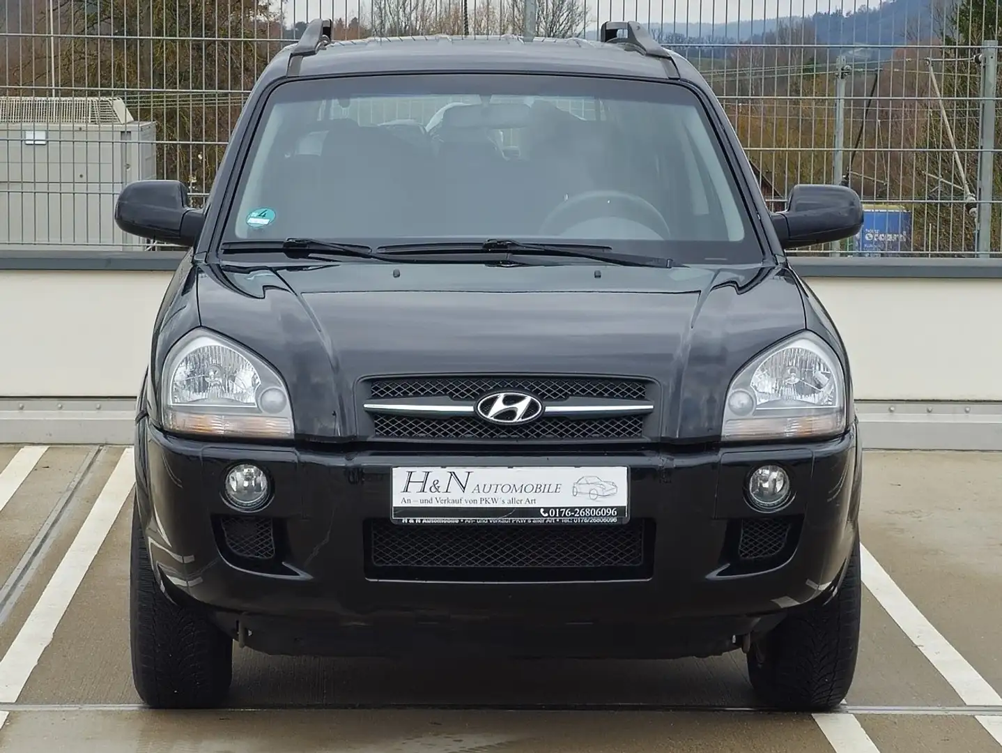 Hyundai TUCSON 2.0 GLS (2WD) Orig82000KM*1.Hd*HU/AU NEU*Klima*Alu Schwarz - 2