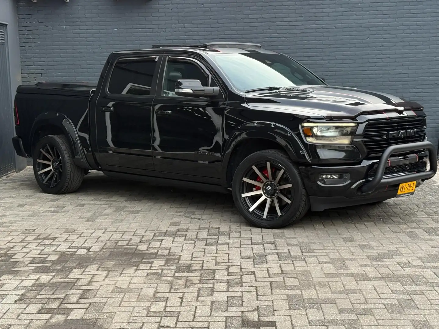 Dodge RAM 1500 5.7 V8 4x4 Crew Cab Laramie Dealer Onderhoude Zwart - 2
