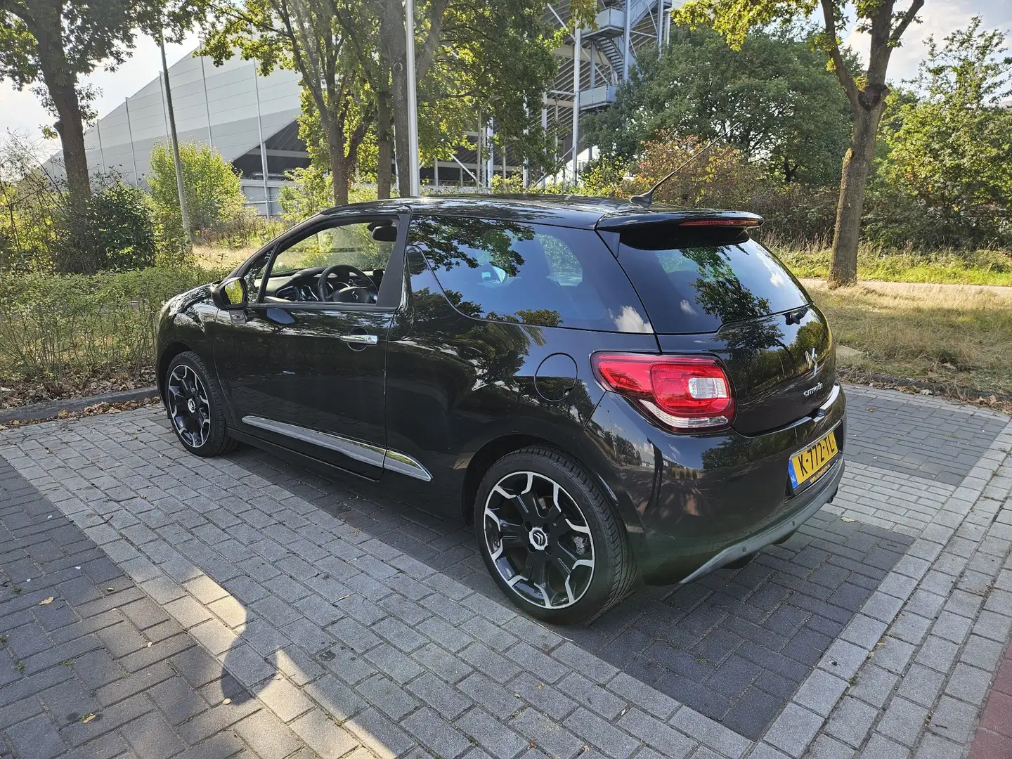 Citroen DS3 1.6 THP Sport Chic Zwart - 2