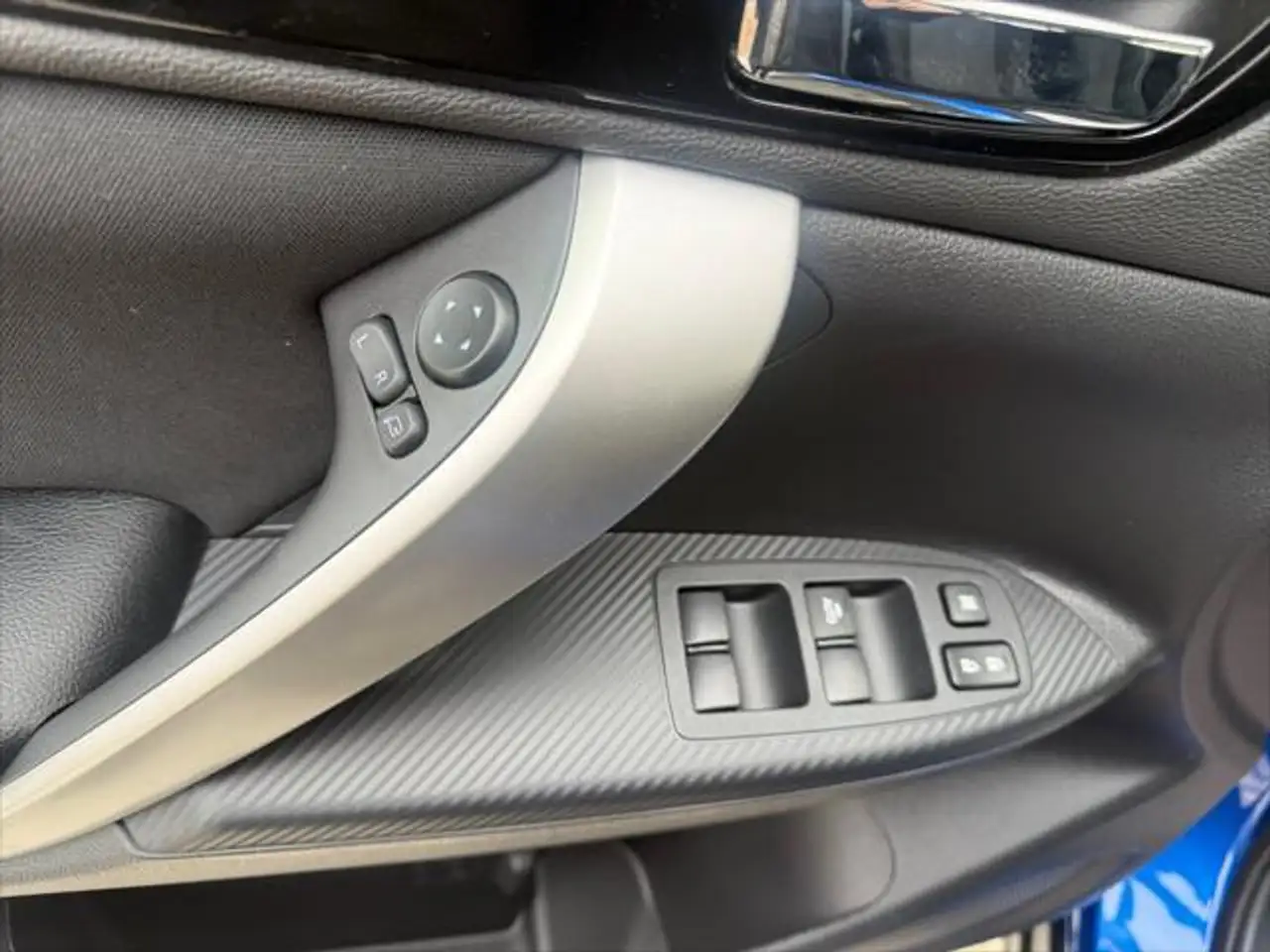 Mitsubishi Eclipse Cross снимка Mitsubishi Eclipse Cross