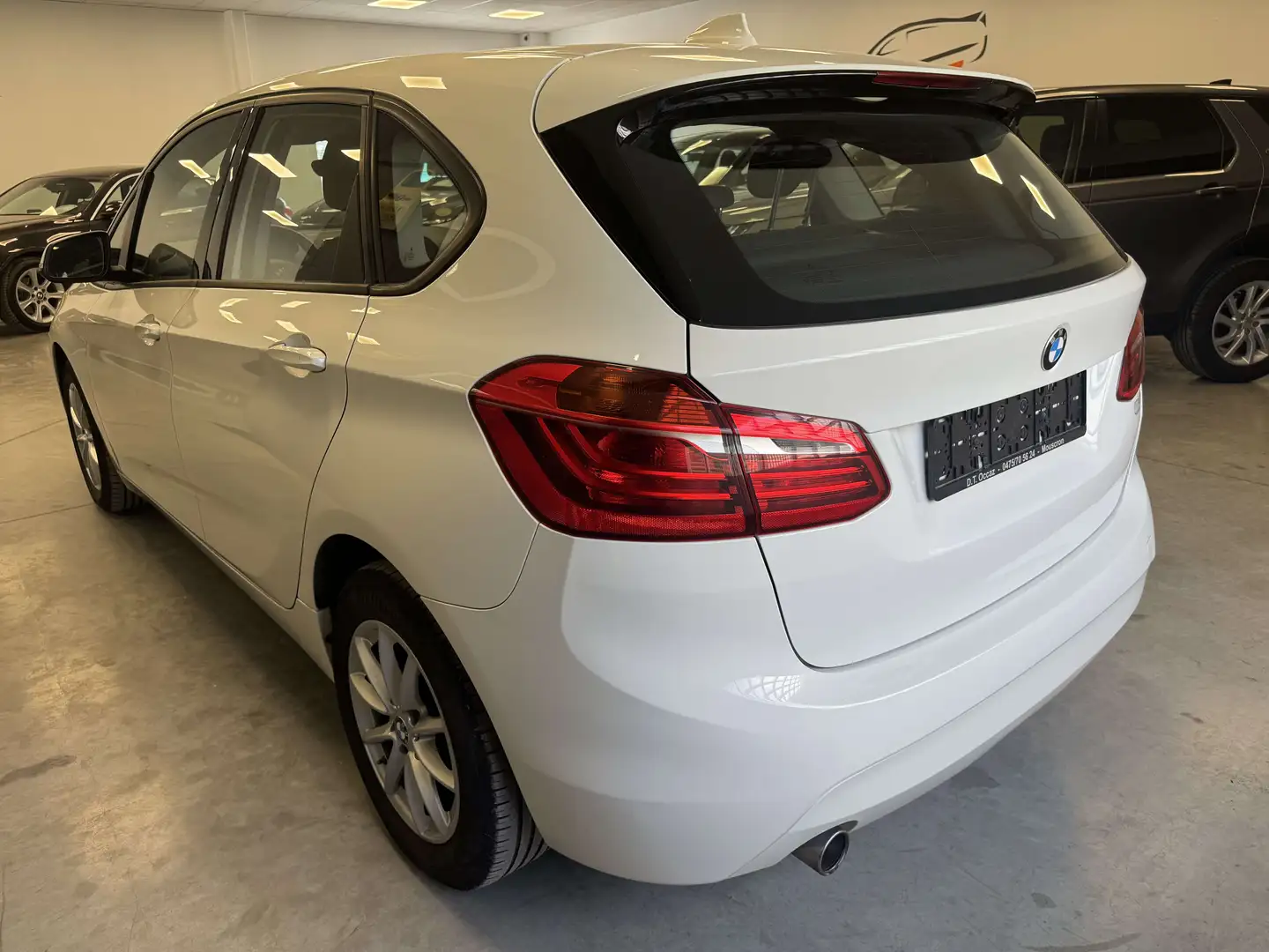 BMW 214 Active Tourer d Wit - 2