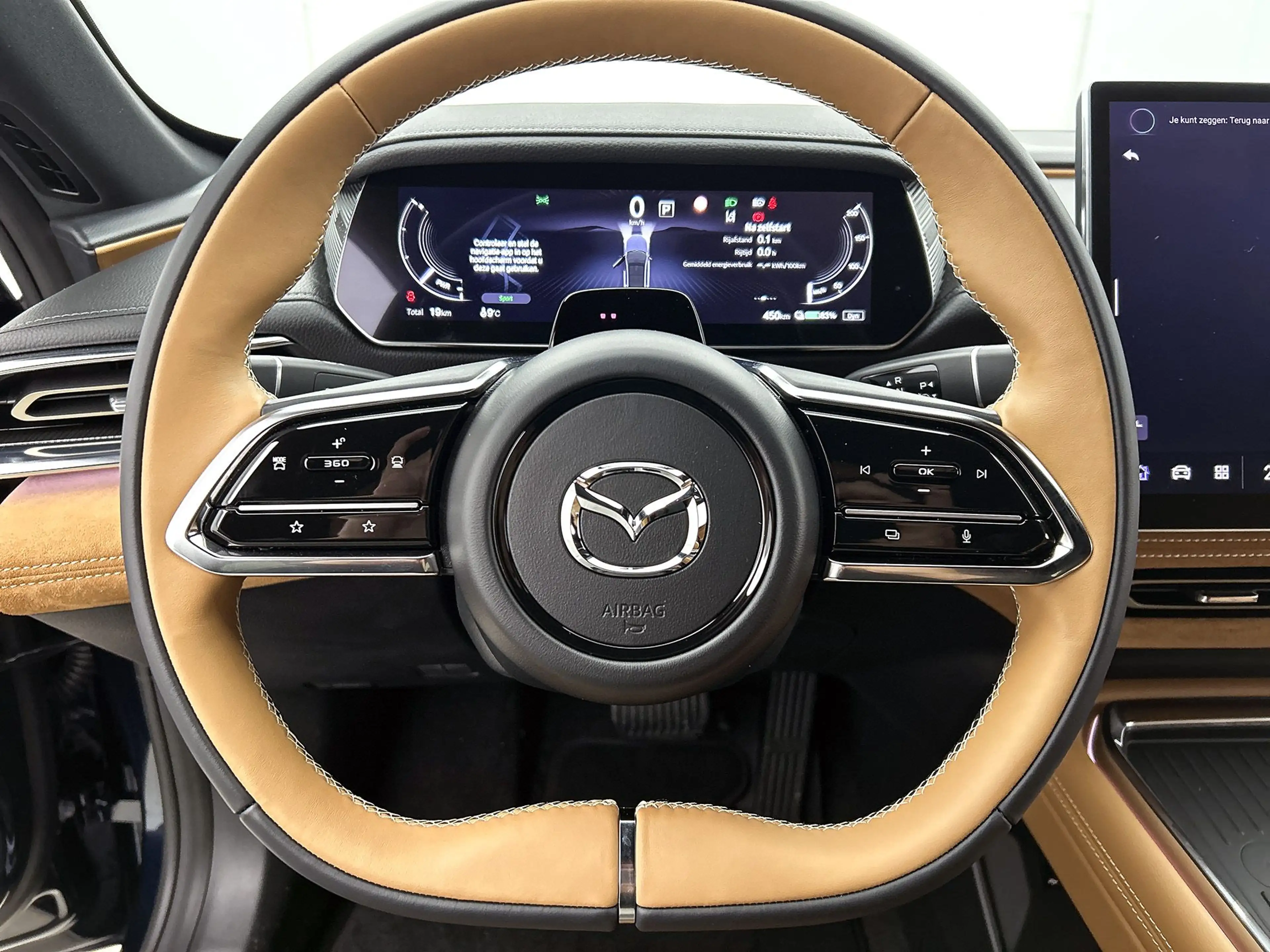 Mazda 6e Takumi Plus Long Range 80 kWh DEMO — photo 9