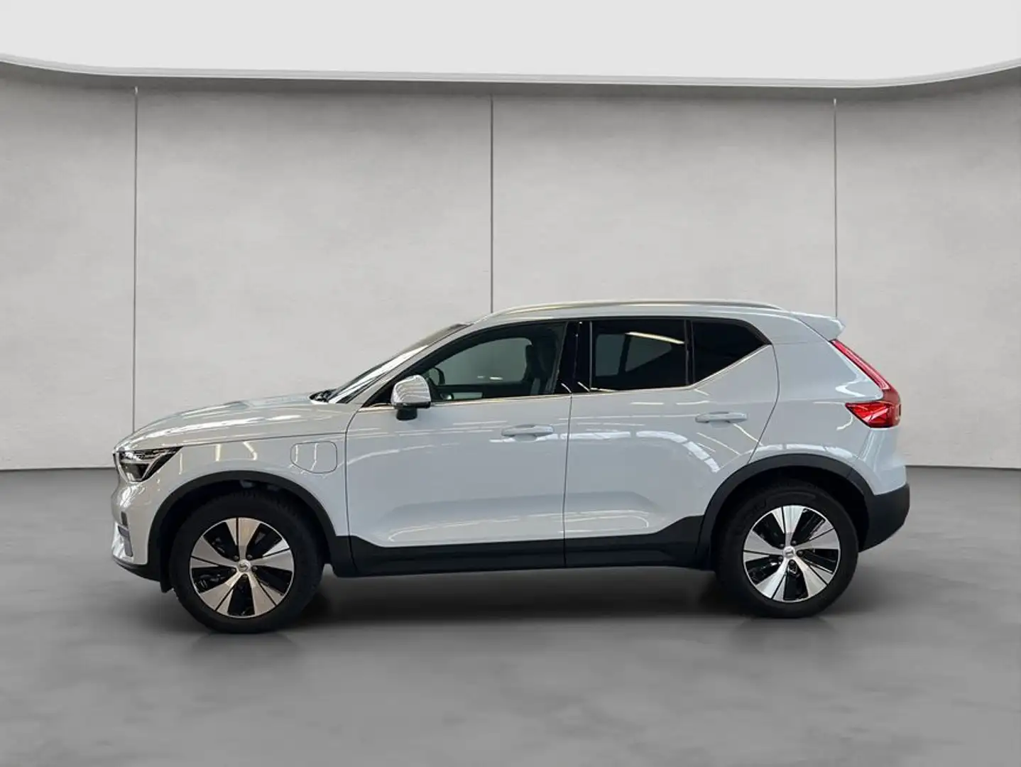 Volvo XC40 XC40 T5 Recharge Plus-Bright DKG Glasd PilotAssist Blau - 2