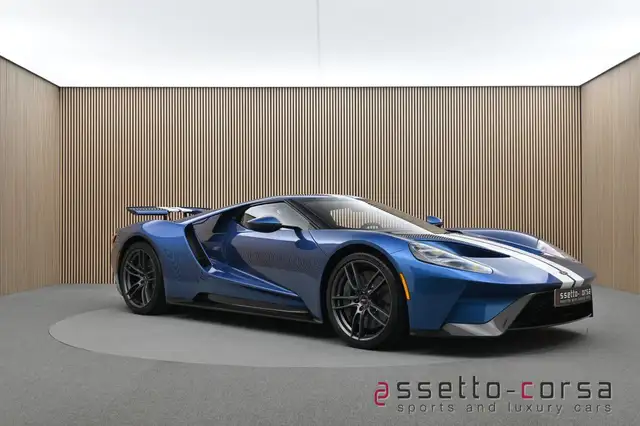 Ford GT view 6