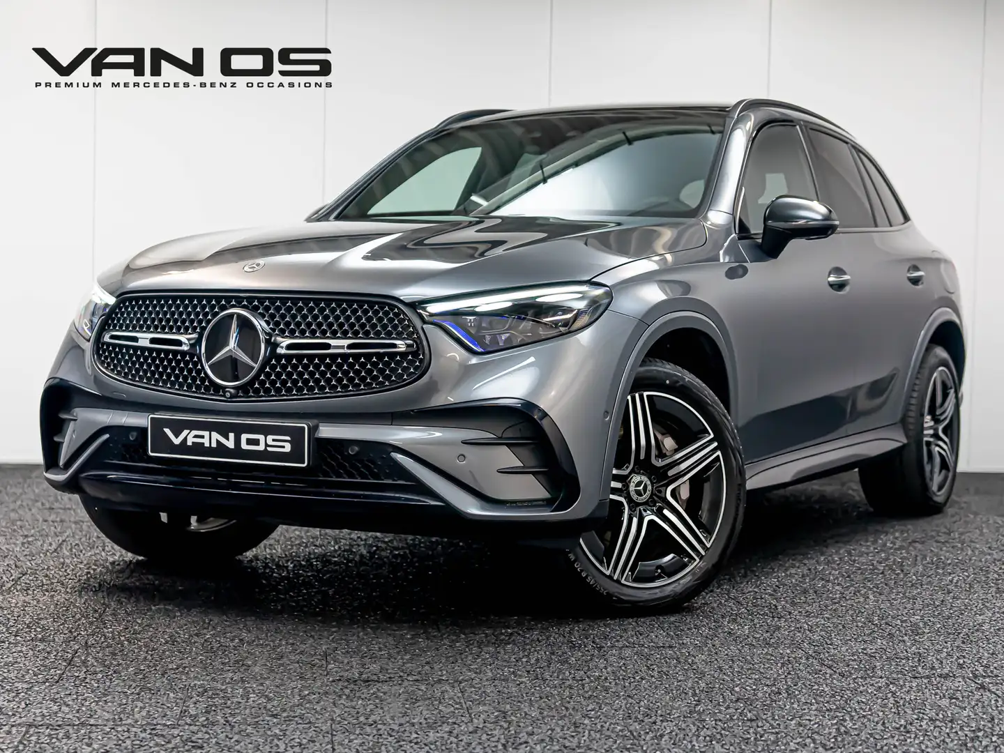 Mercedes-Benz GLC 300 GLC 300e 4MATIC AMG Line | Leder Nappa | Trekhaak Grijs - 1