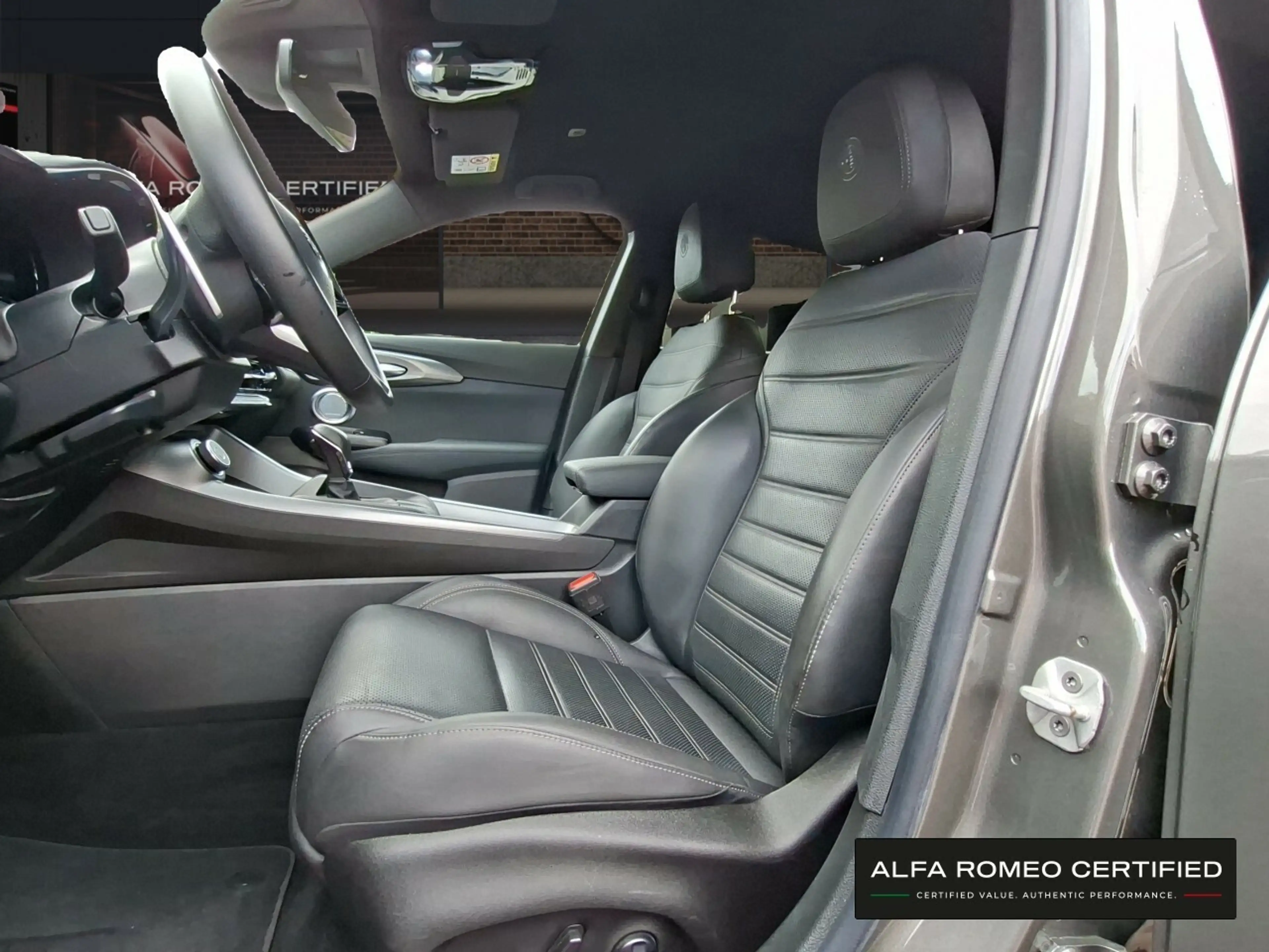 Alfa Romeo Tonale Speciale MildHybrid 1.5 VGT — photo 11