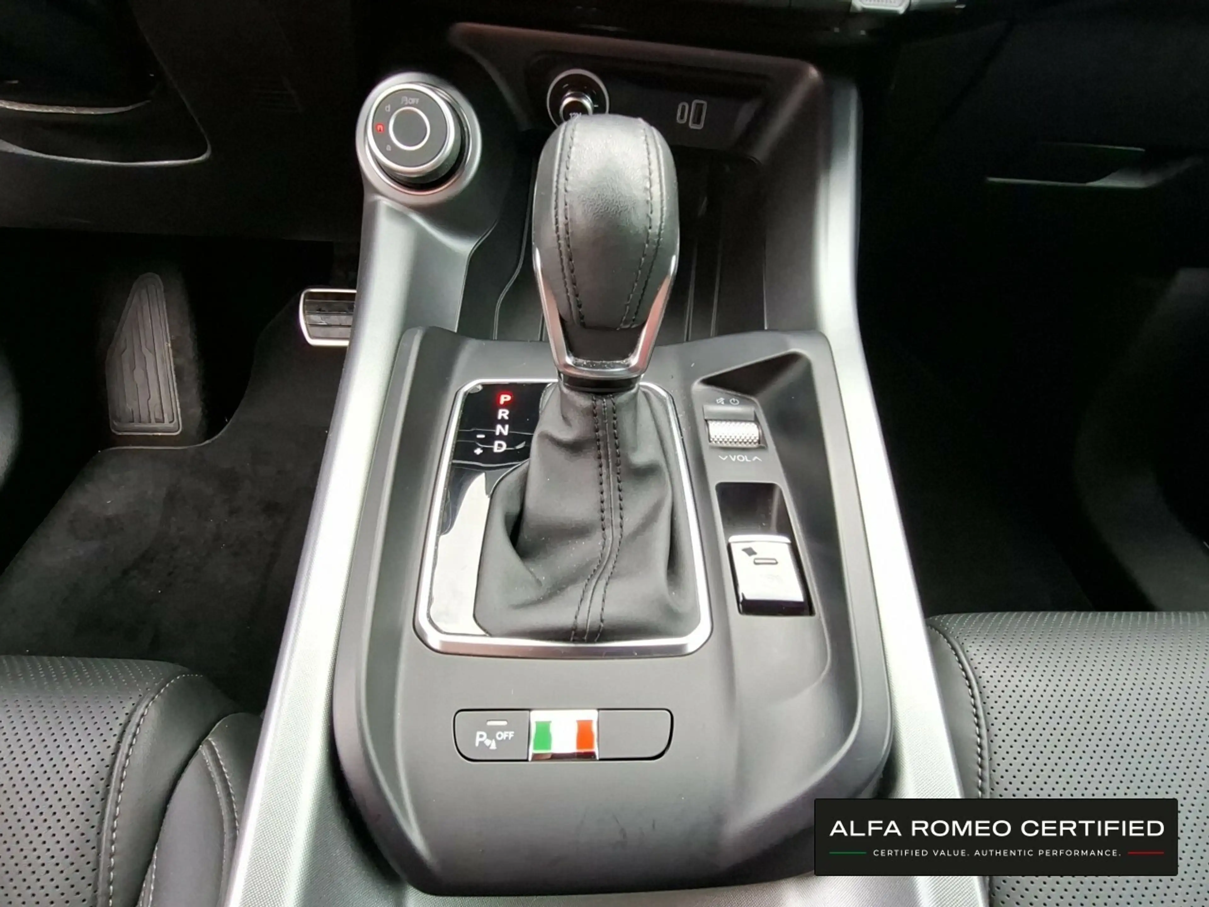 Alfa Romeo Tonale Speciale MildHybrid 1.5 VGT — photo 17