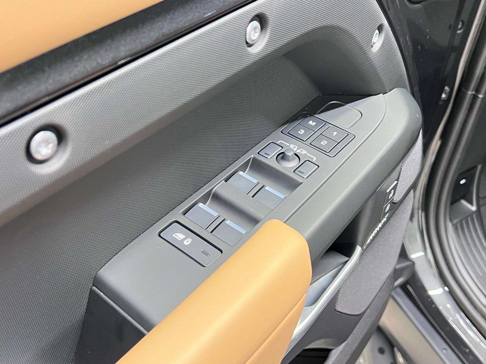 2026 Land Rover Defender 110 P400 X-DYNAMIC SE thumb 27