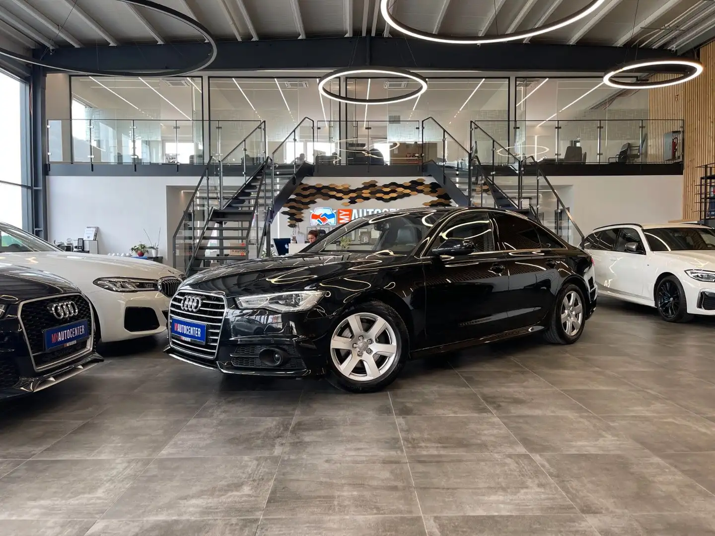 Audi A6 Lim. 2.0 TDI ultra *AHK*ALCANTARA*NAVI*KAMERA Schwarz - 1