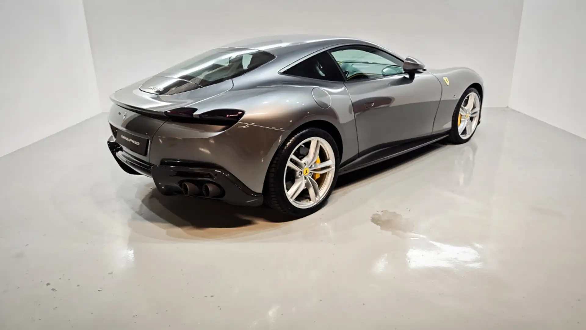 Ferrari Roma Gris - 2