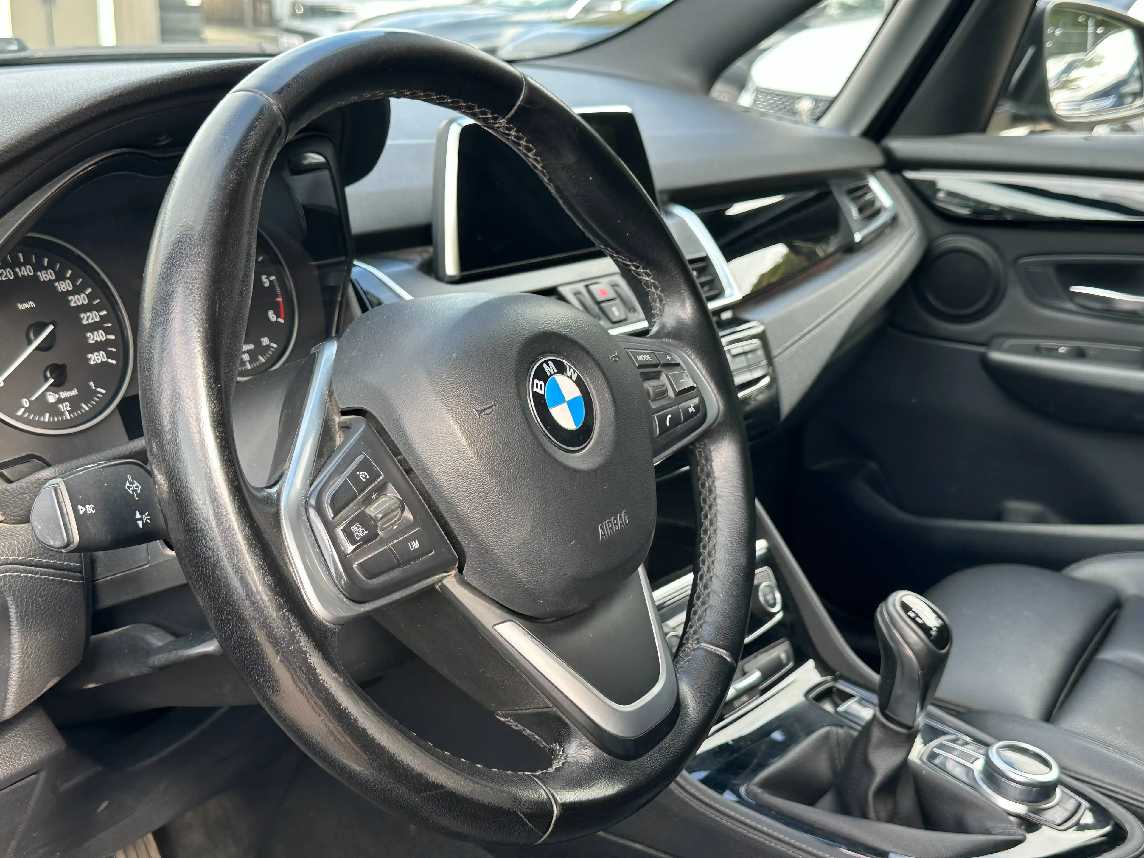 BMW 216 d 1,5d*Vollleder*7-Sitzer*Sitzheizung* — photo 7