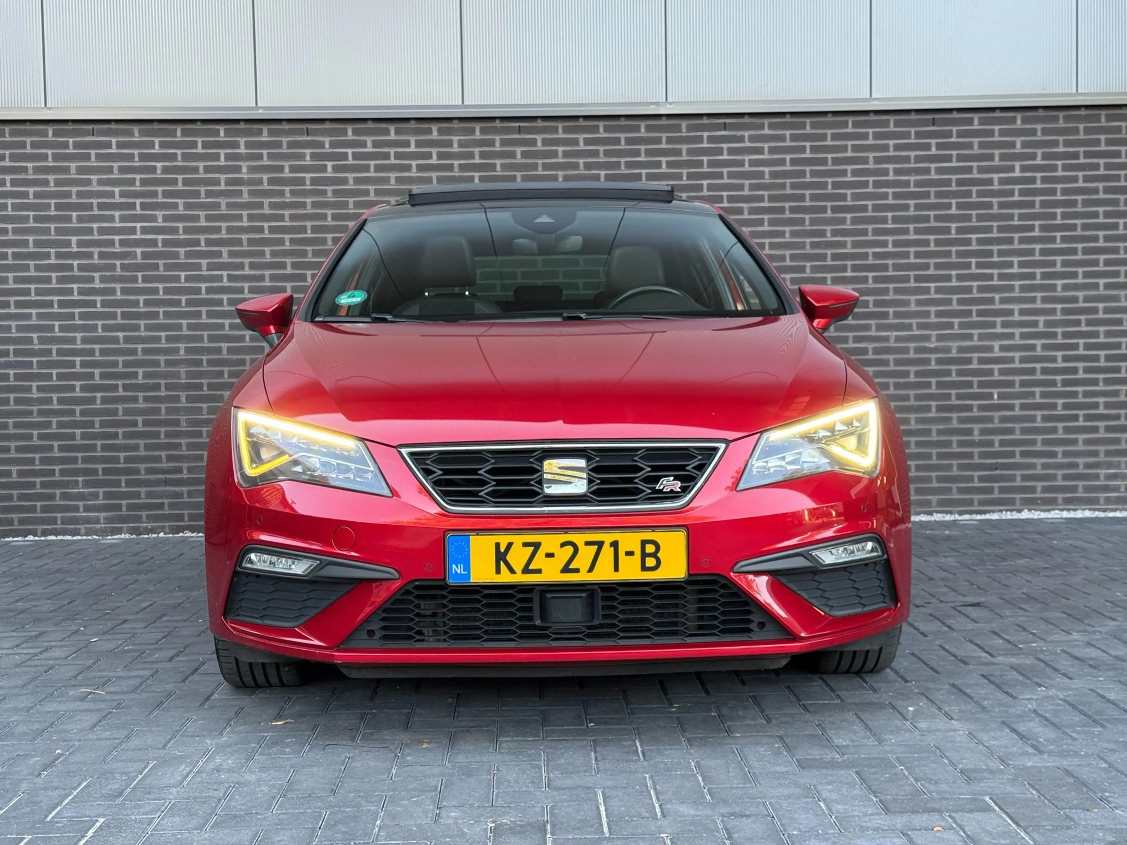 SEAT Leon 1.4 EcoTSI FR - Pano | full-LED | ACC | Lane assis — photo 8