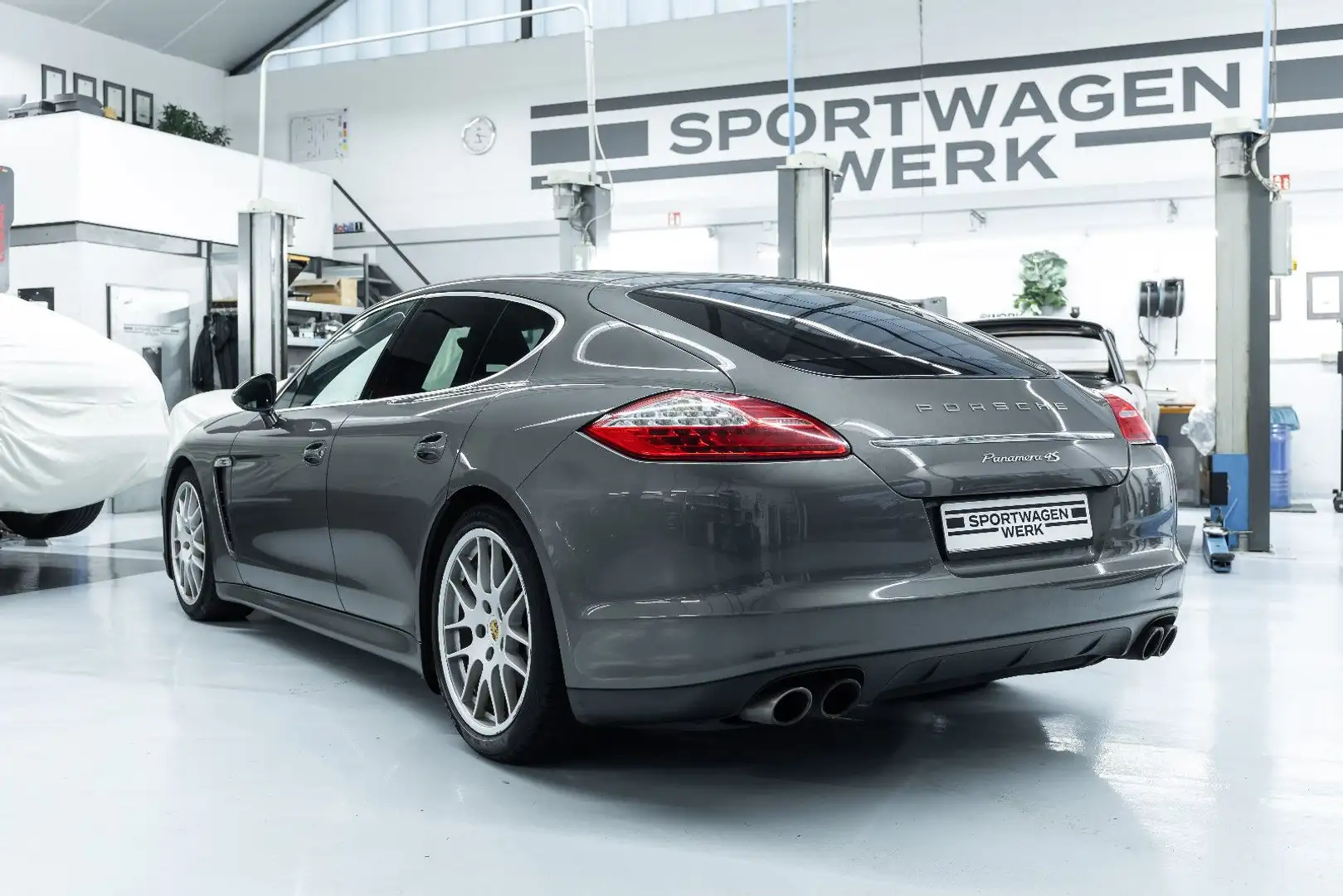 Porsche Panamera 4S I Bose I PDLS I Carbon I 2. Hd I BRD Grau - 2