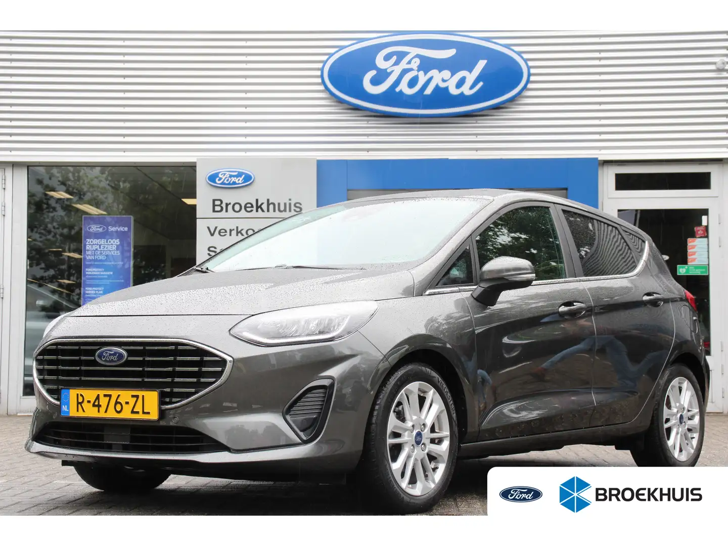 Ford Fiesta 1.0EB TITANIUM | NL-AUTO! | WINTERPACK | DEALER OH Grijs - 1