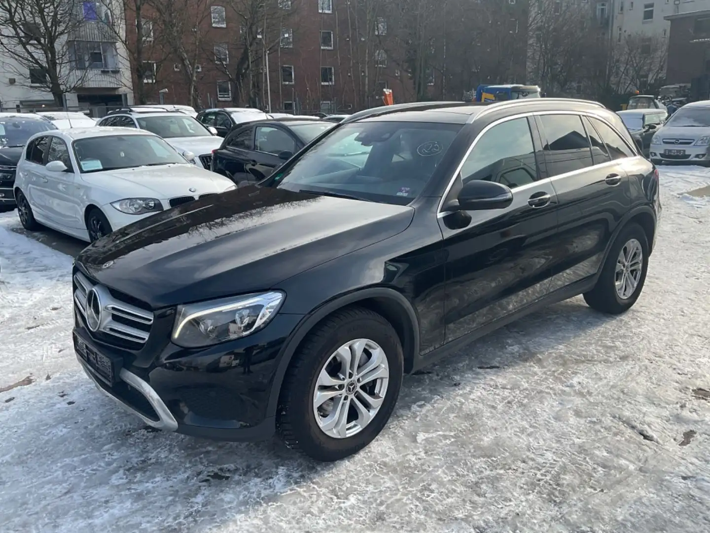 Mercedes-Benz GLC 250 d 4Matic TÜV Neu Scheckheft Schwarz - 1