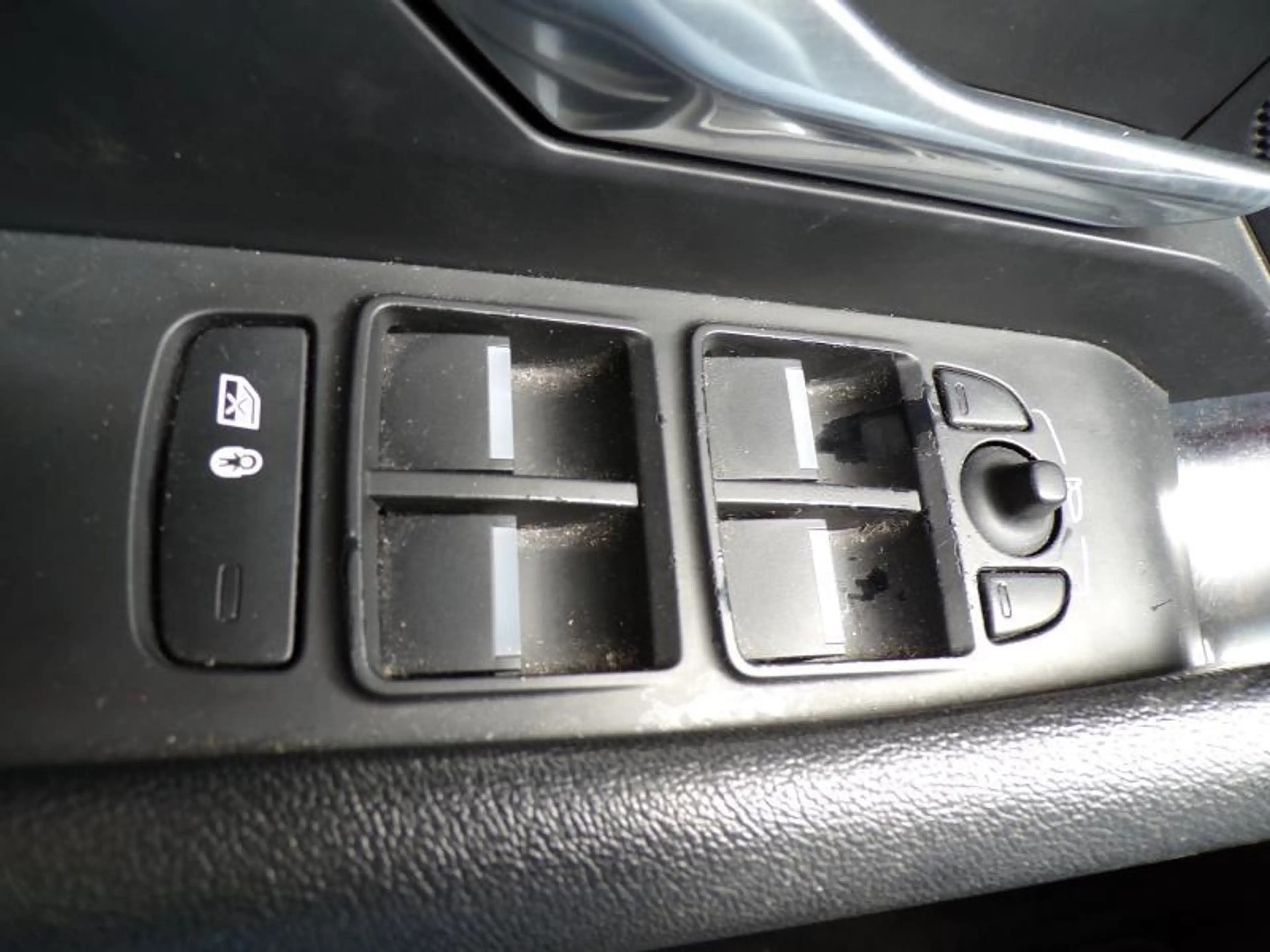 Jaguar E-Pace 2.0D 150cv Gris 08/20 70.145km Airco GPS Bluetooth — photo 13