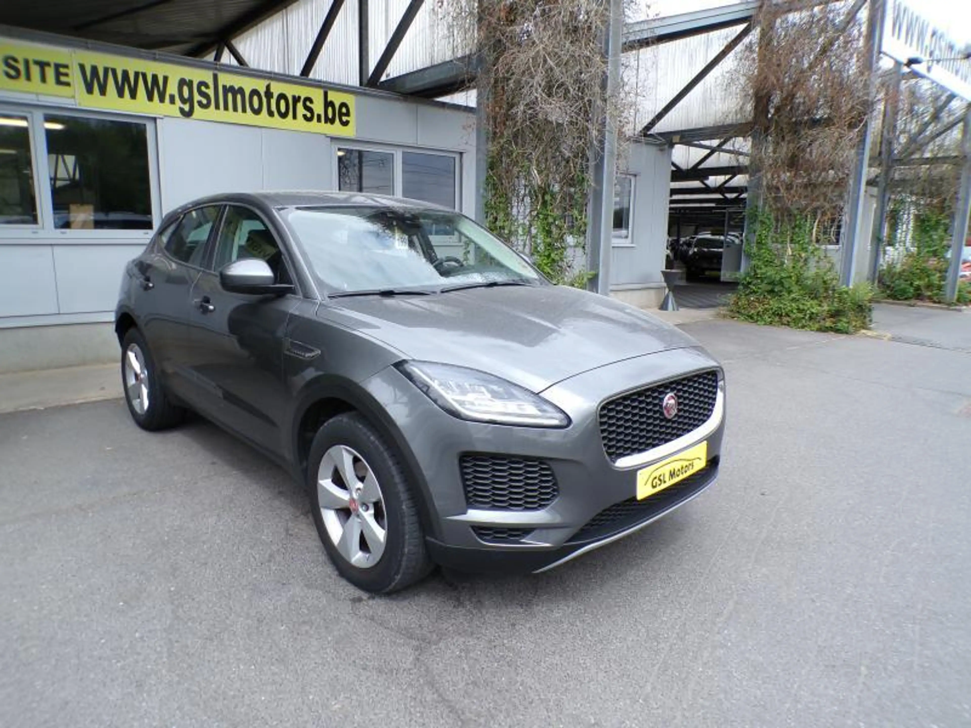 Jaguar E-Pace 2.0D 150cv Gris 08/20 70.145km Airco GPS Bluetooth — photo 3