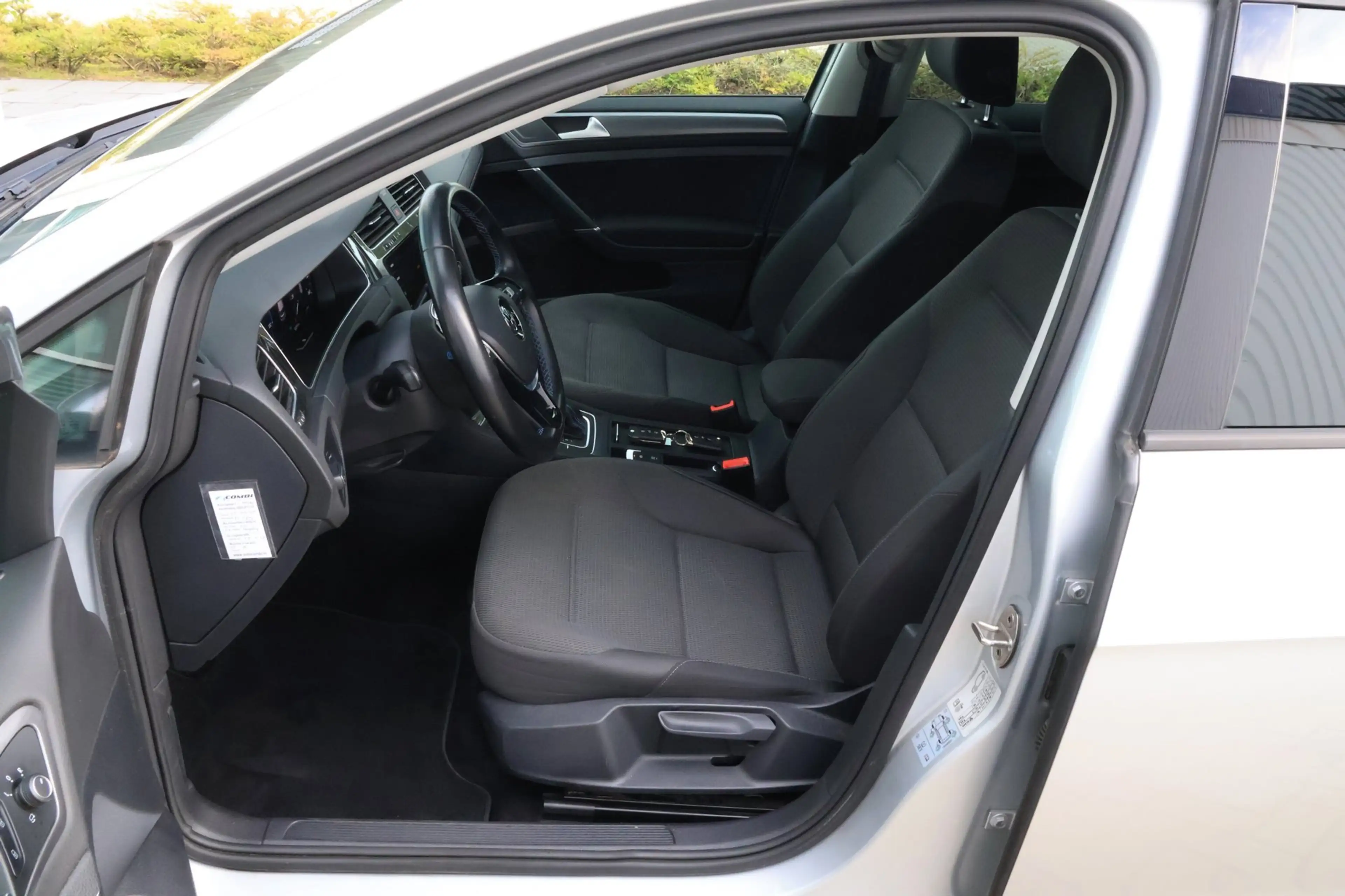 Volkswagen e-Golf E-Golf|Digi dash|Warmtepomp|LED| 89 % SOH| — photo 10