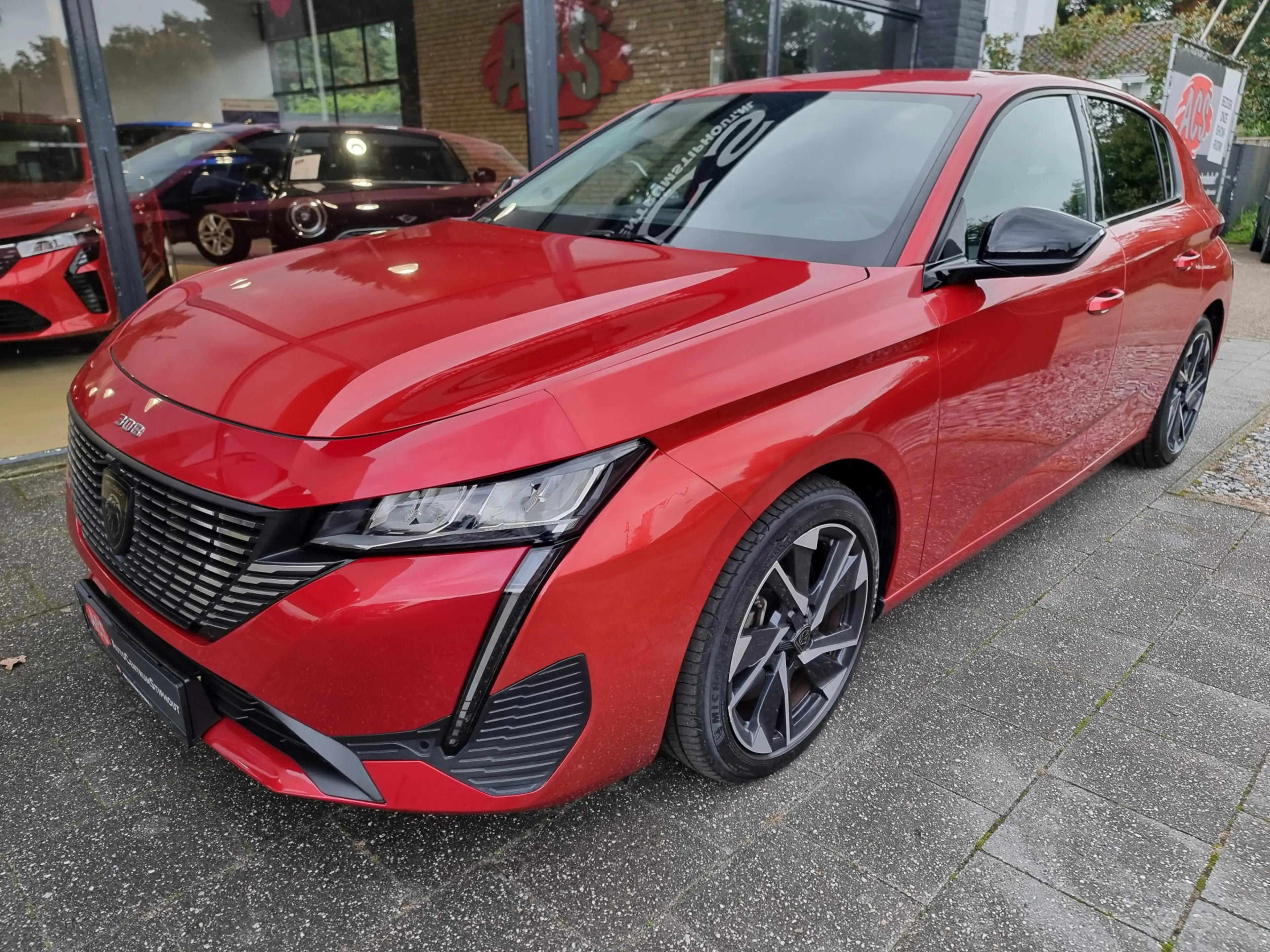Peugeot 308 1.6 Plug-in Hybrid 180 Allure | 32dkm | 2024 | Ad. — photo 7