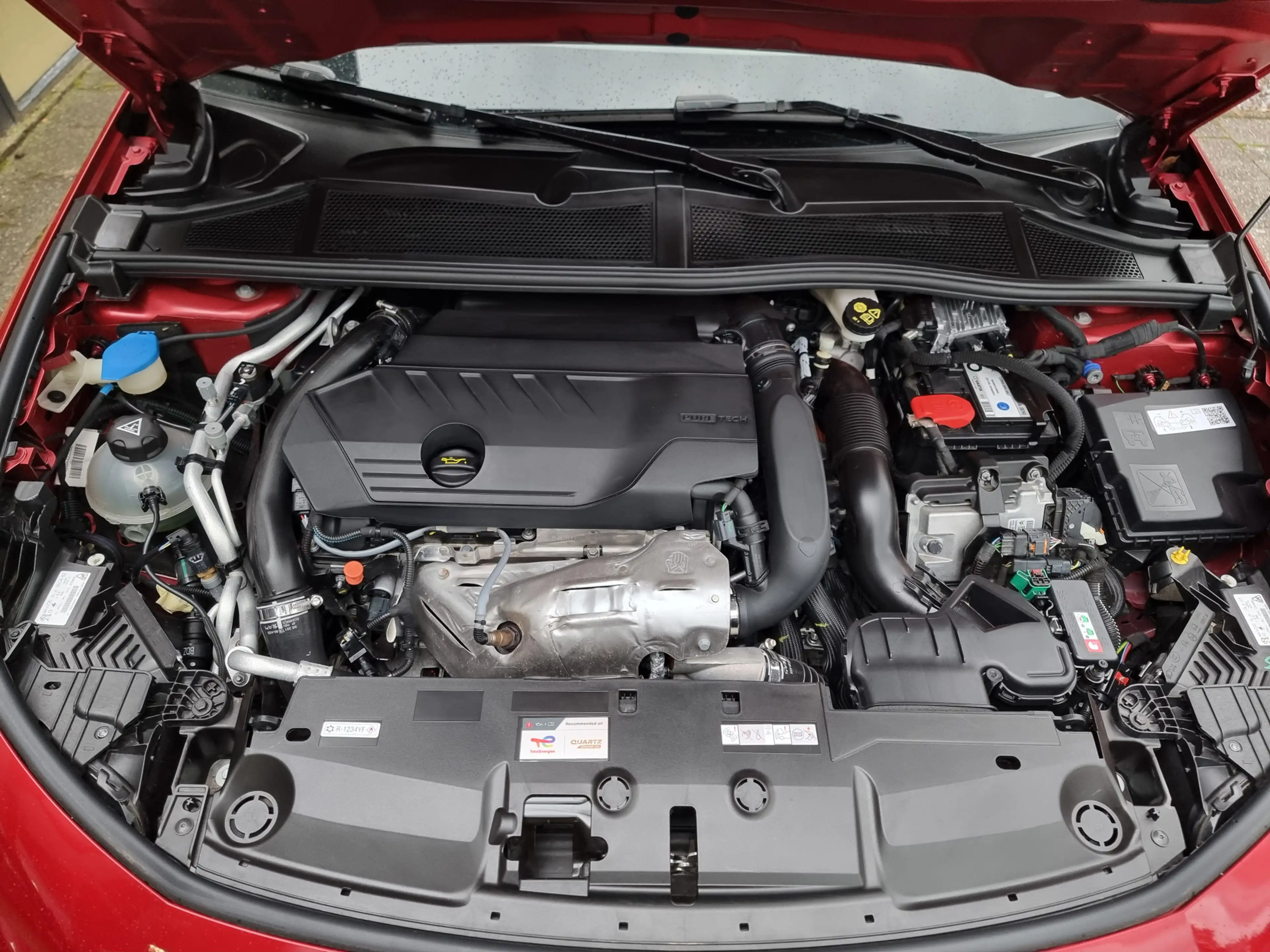 Peugeot 308 1.6 Plug-in Hybrid 180 Allure | 32dkm | 2024 | Ad. — photo 37