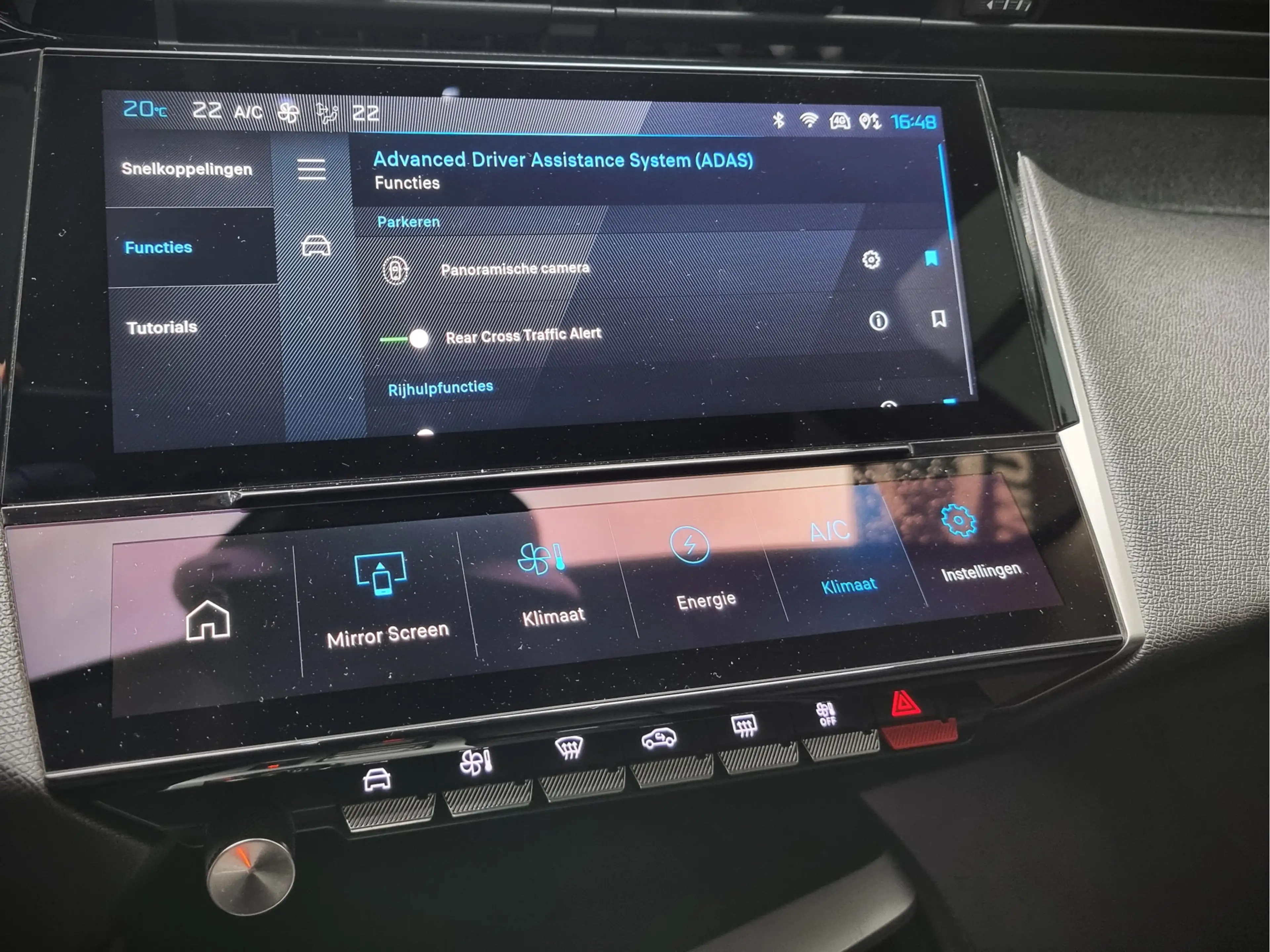 Peugeot 308 1.6 Plug-in Hybrid 180 Allure | 32dkm | 2024 | Ad. — photo 23