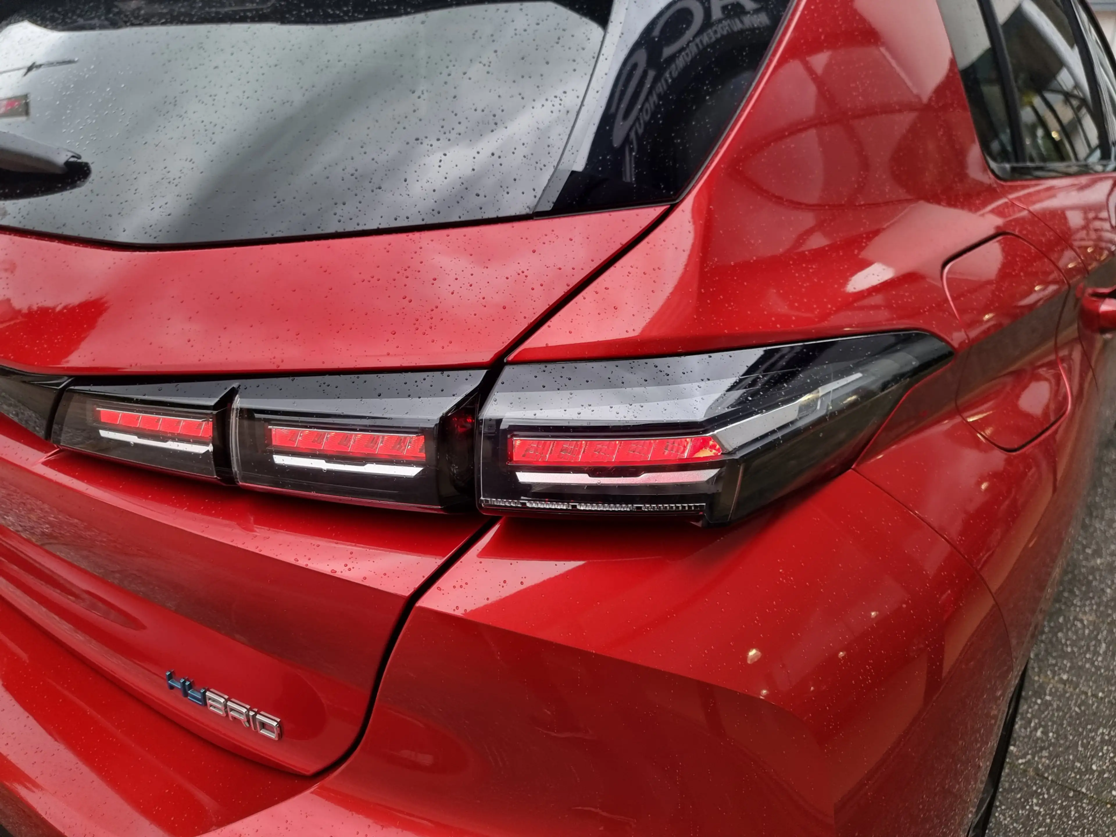 Peugeot 308 1.6 Plug-in Hybrid 180 Allure | 32dkm | 2024 | Ad. — photo 33