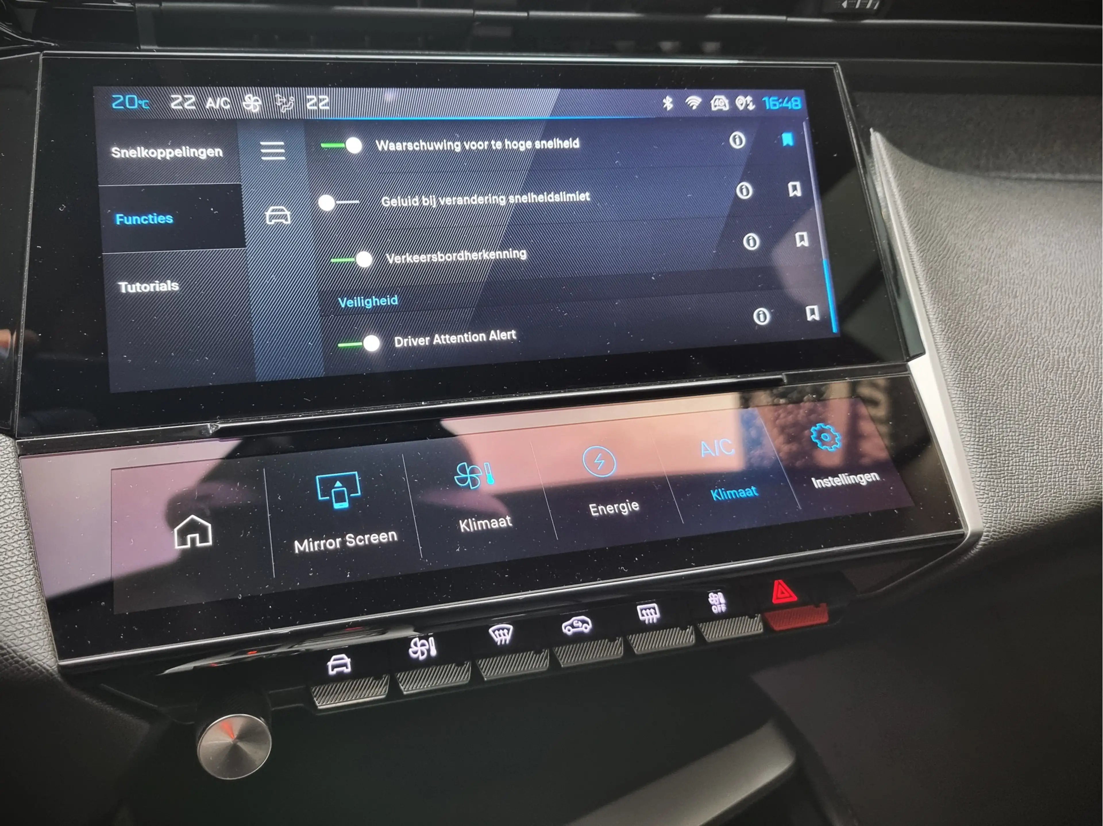 Peugeot 308 1.6 Plug-in Hybrid 180 Allure | 32dkm | 2024 | Ad. — photo 25