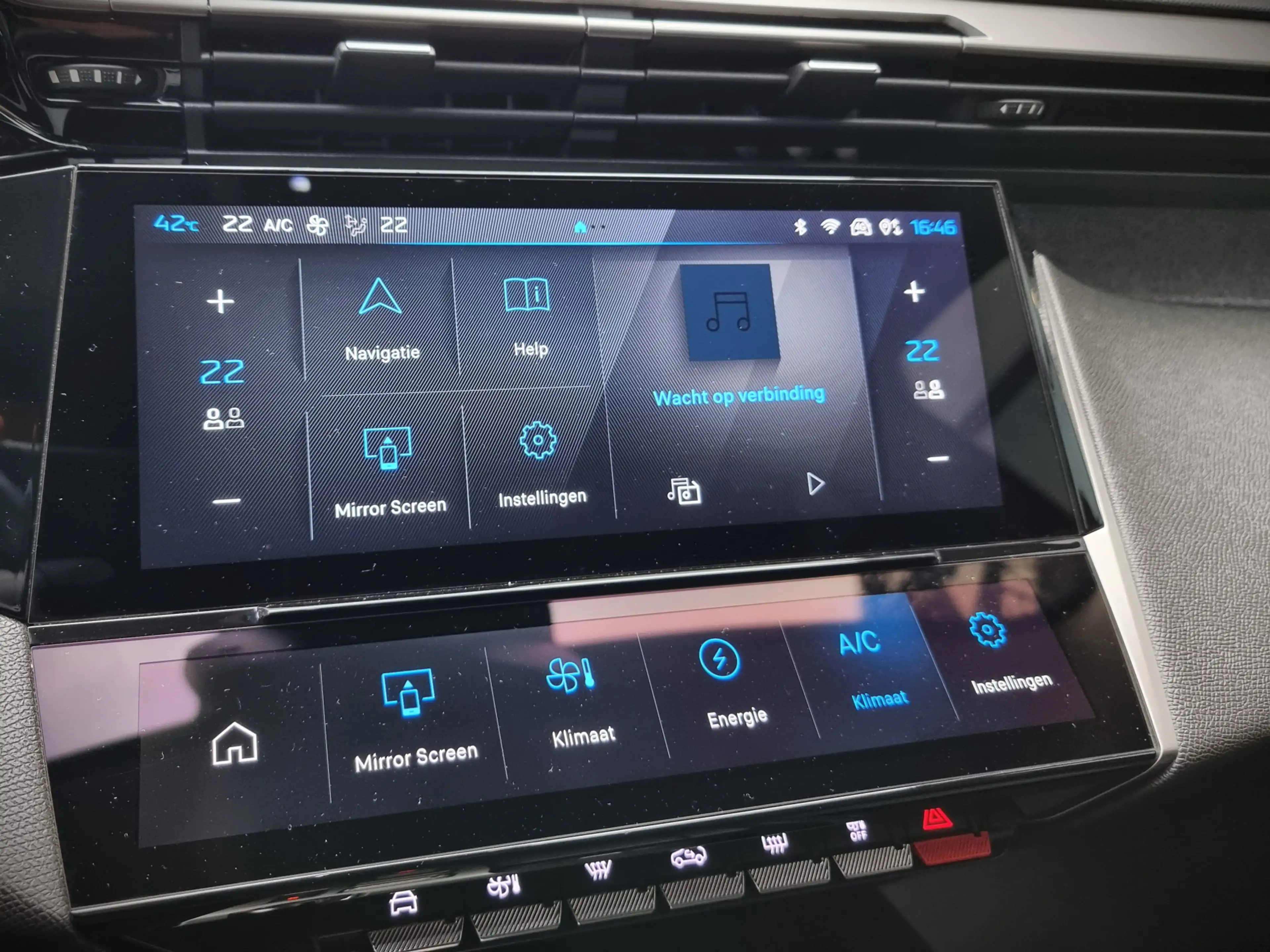 Peugeot 308 1.6 Plug-in Hybrid 180 Allure | 32dkm | 2024 | Ad. — photo 18