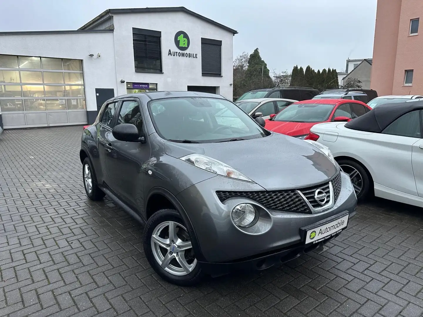 Nissan Juke Visia*NAVI*KLIMA*AHK*4S-REIFEN*EXPORT Grau - 1
